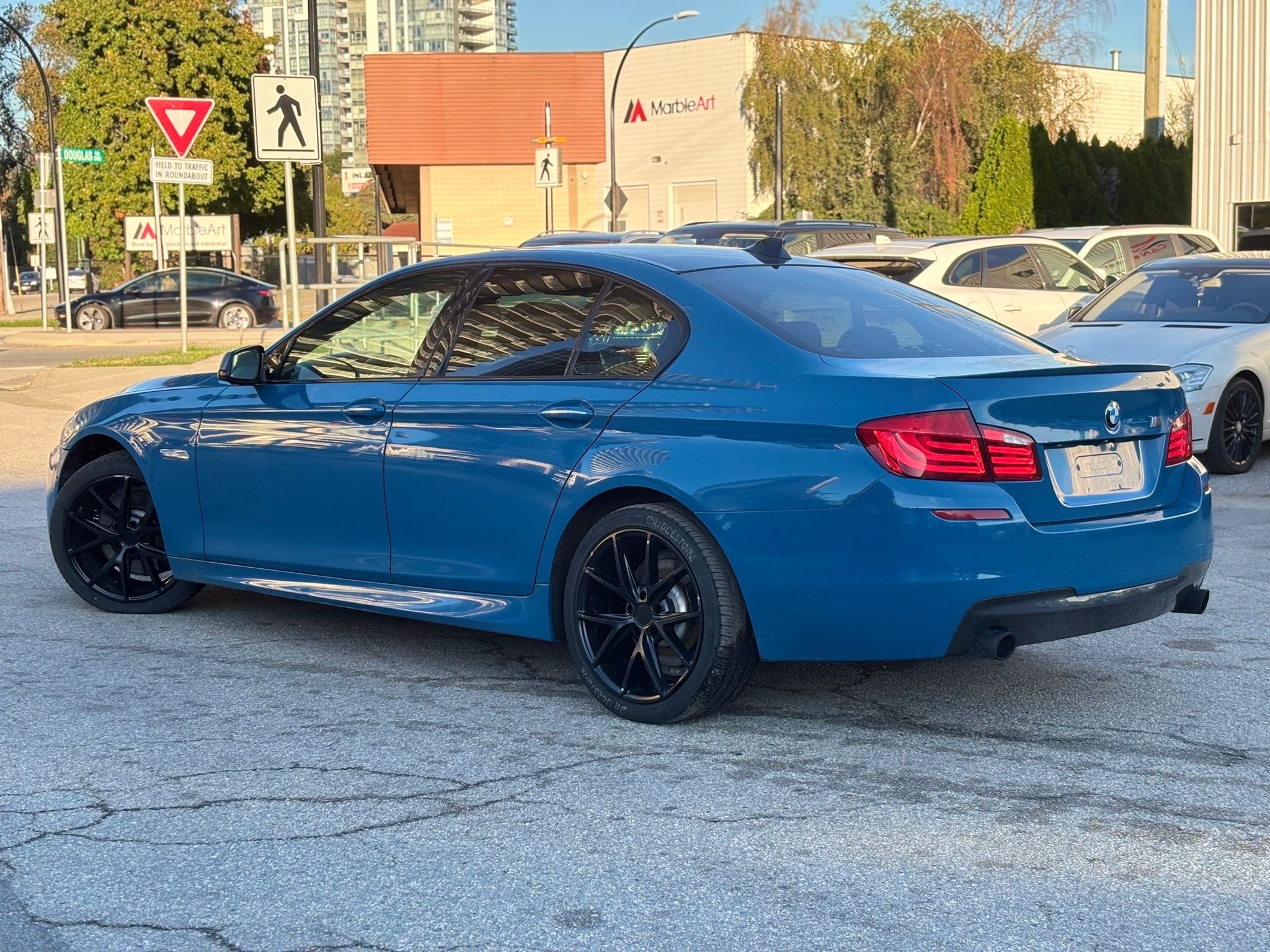 /canwestautoinc/2013-BMW-5Series-04172224582272932.jpg