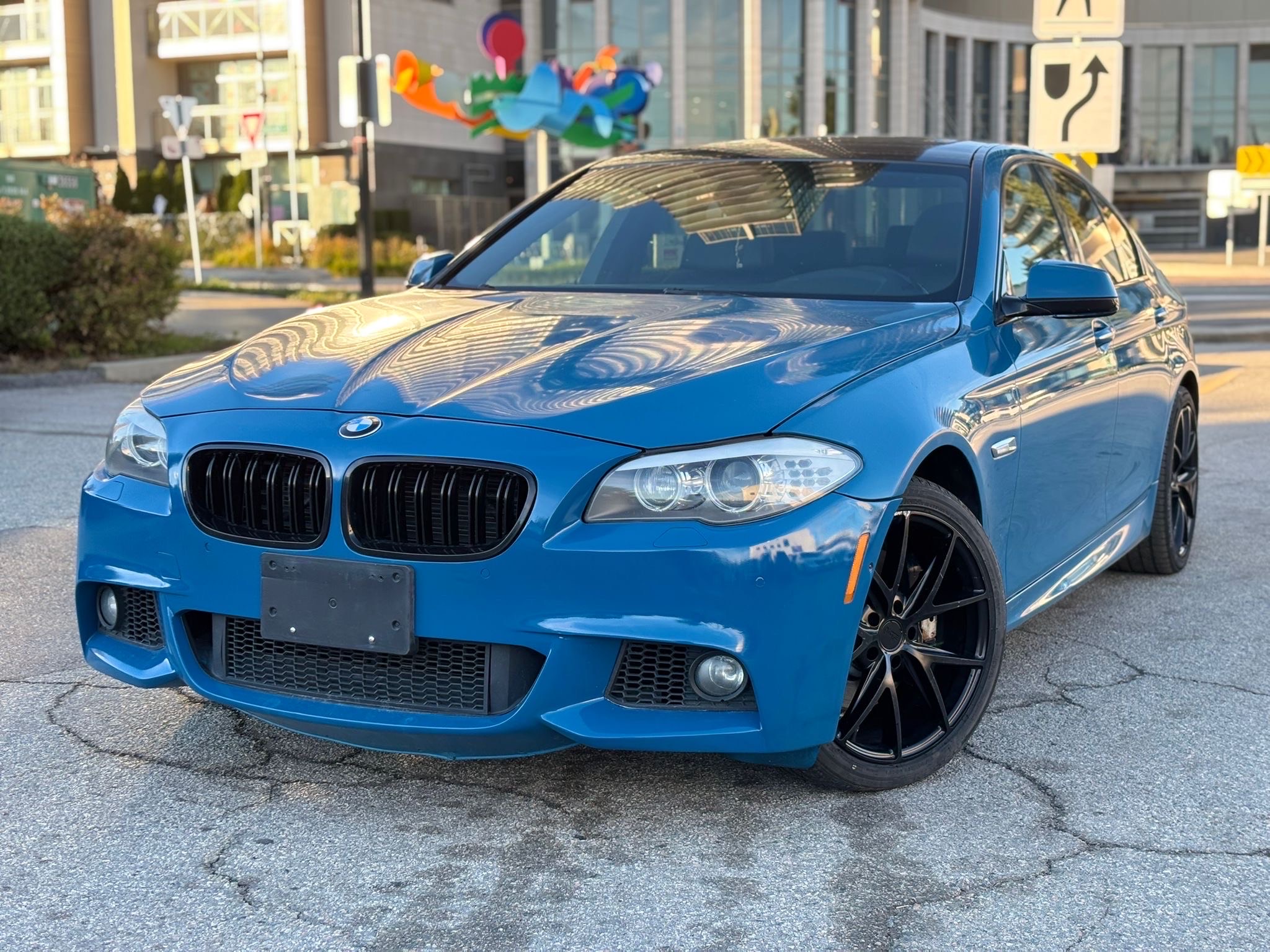 /canwestautoinc/2013-BMW-5Series-22100354547818402.jpg