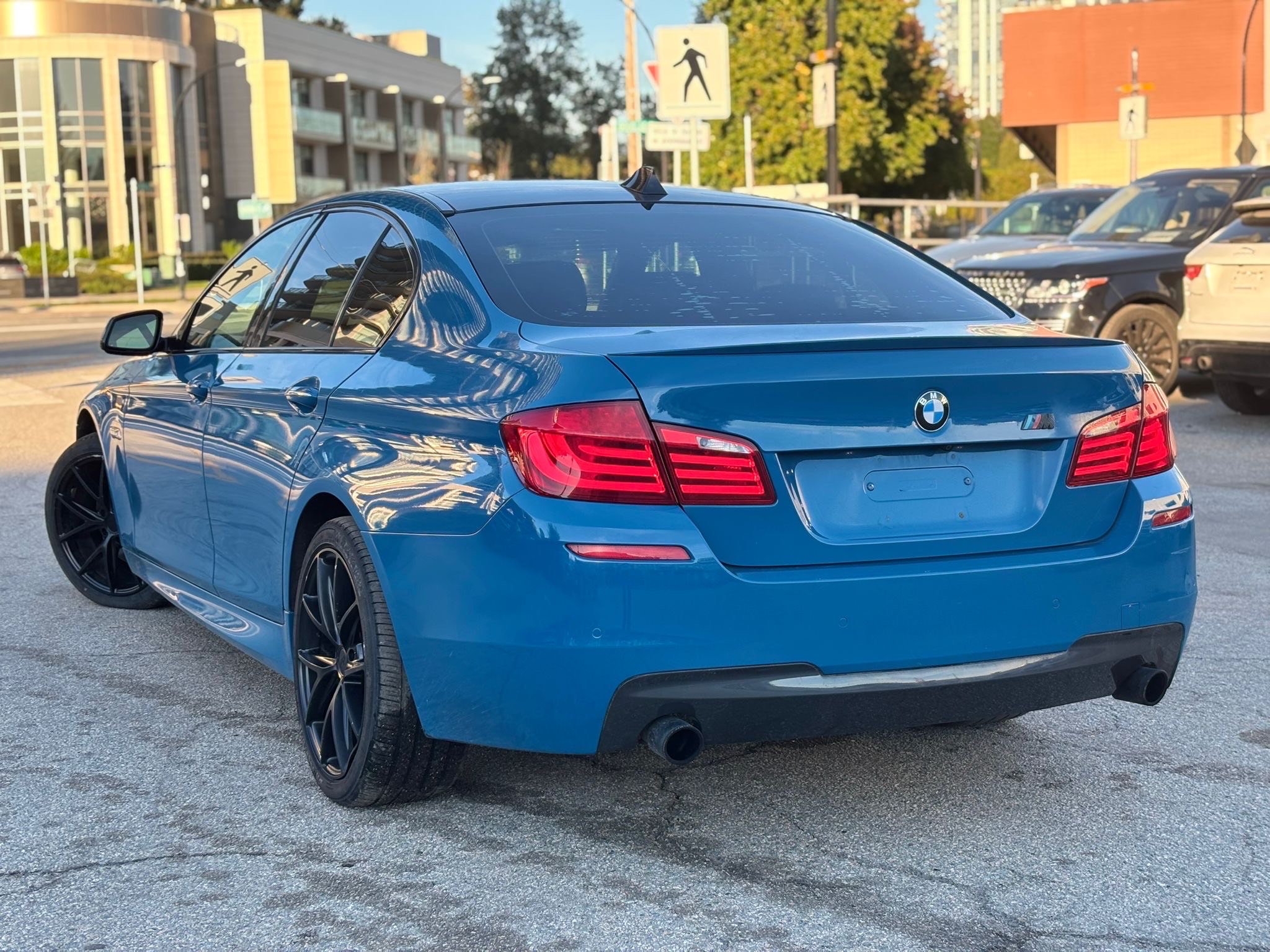 /canwestautoinc/2013-BMW-5Series-22320753844073682.jpg