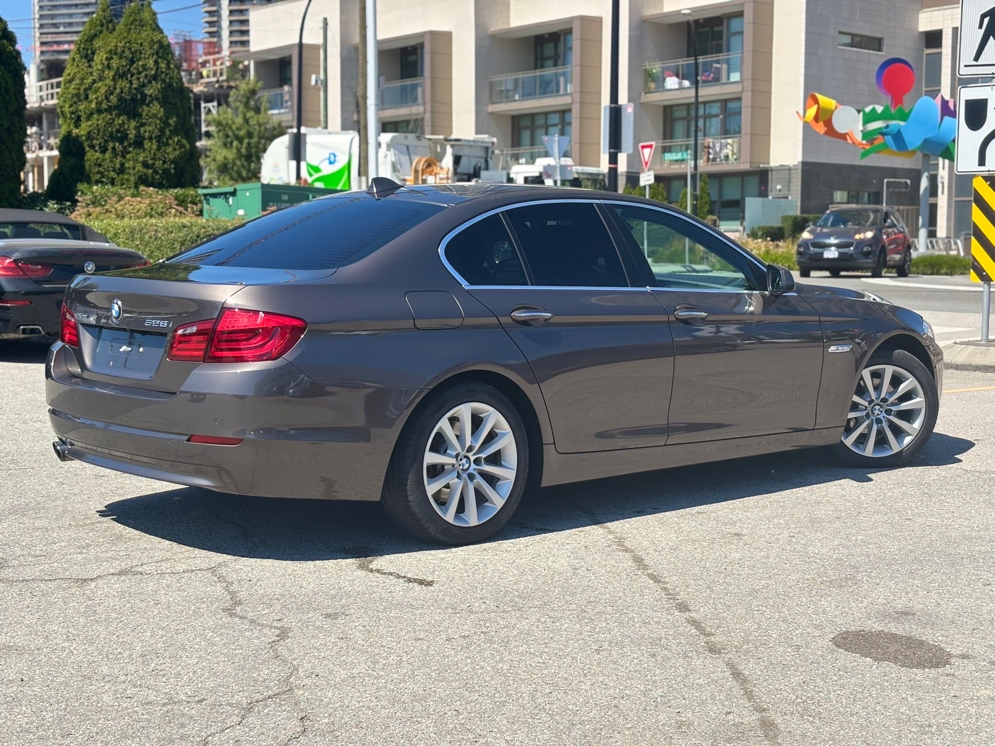/canwestautoinc/2013-BMW-5Series-25716142633930406.jpg