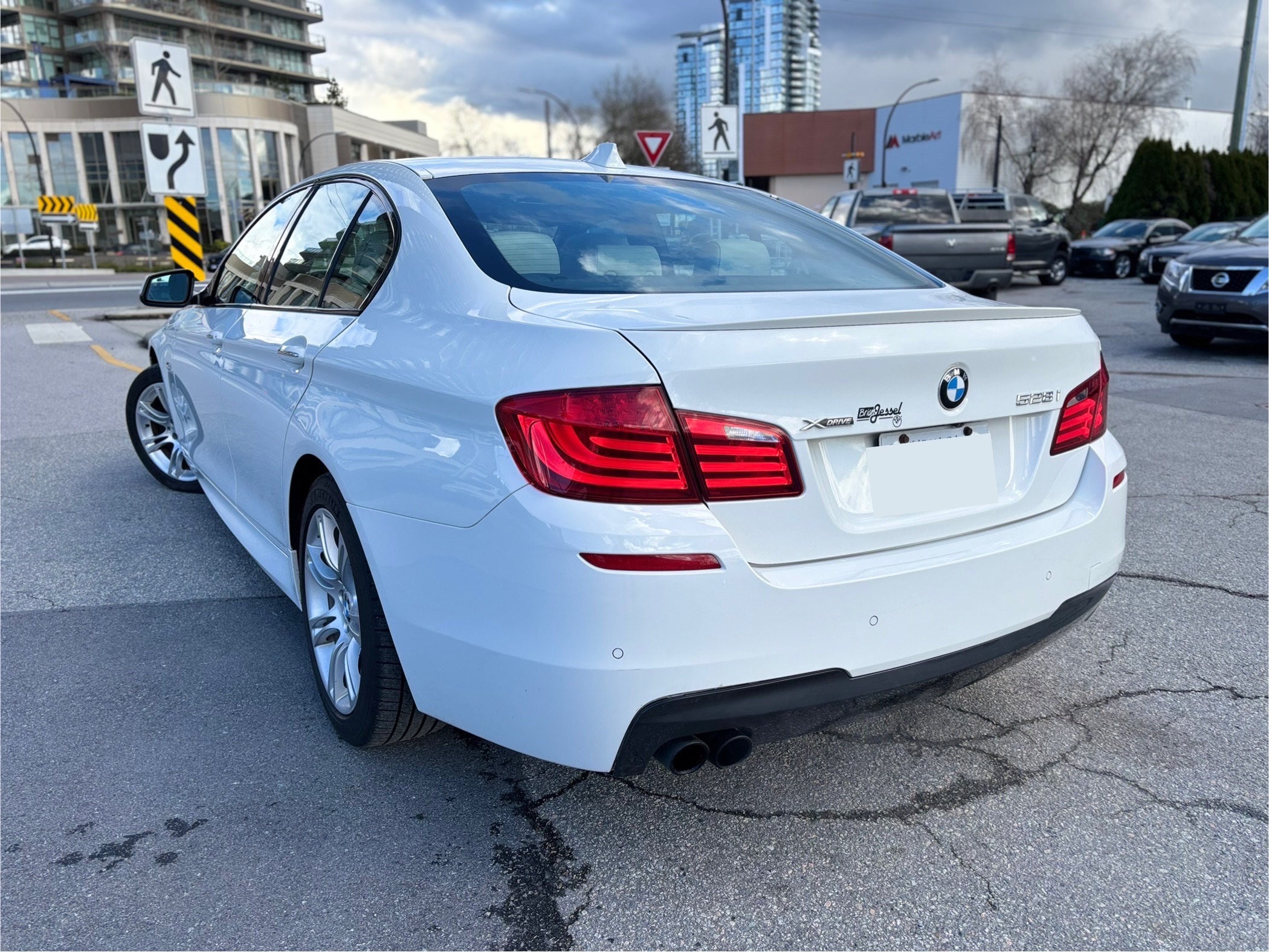/canwestautoinc/2013-BMW-5Series-4105533424394443.jpg
