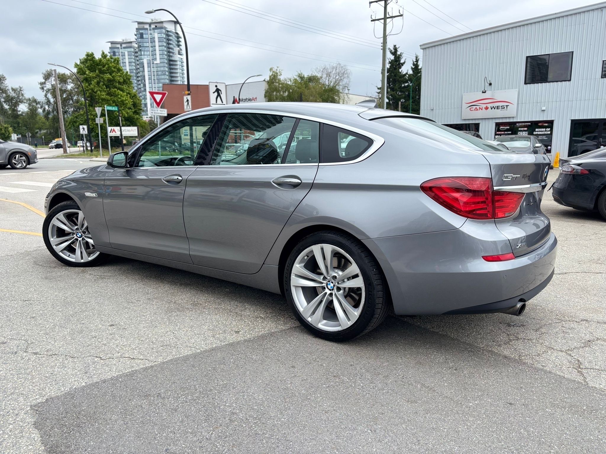 /canwestautoinc/2013-BMW-5Series-4998678972099688.jpg
