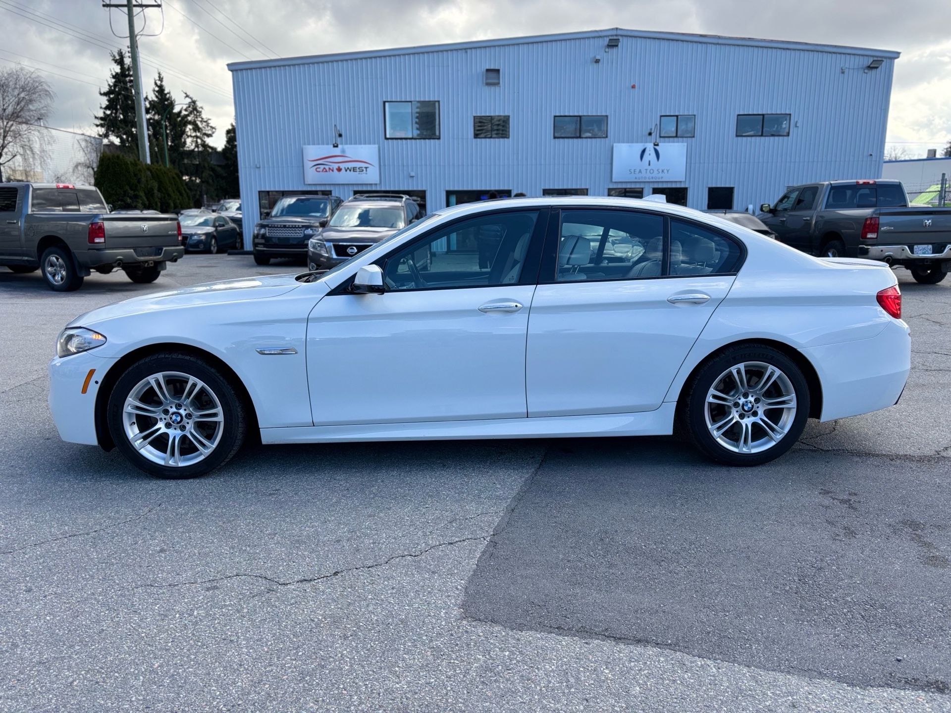 /canwestautoinc/2013-BMW-5Series-5379670088981379.jpg