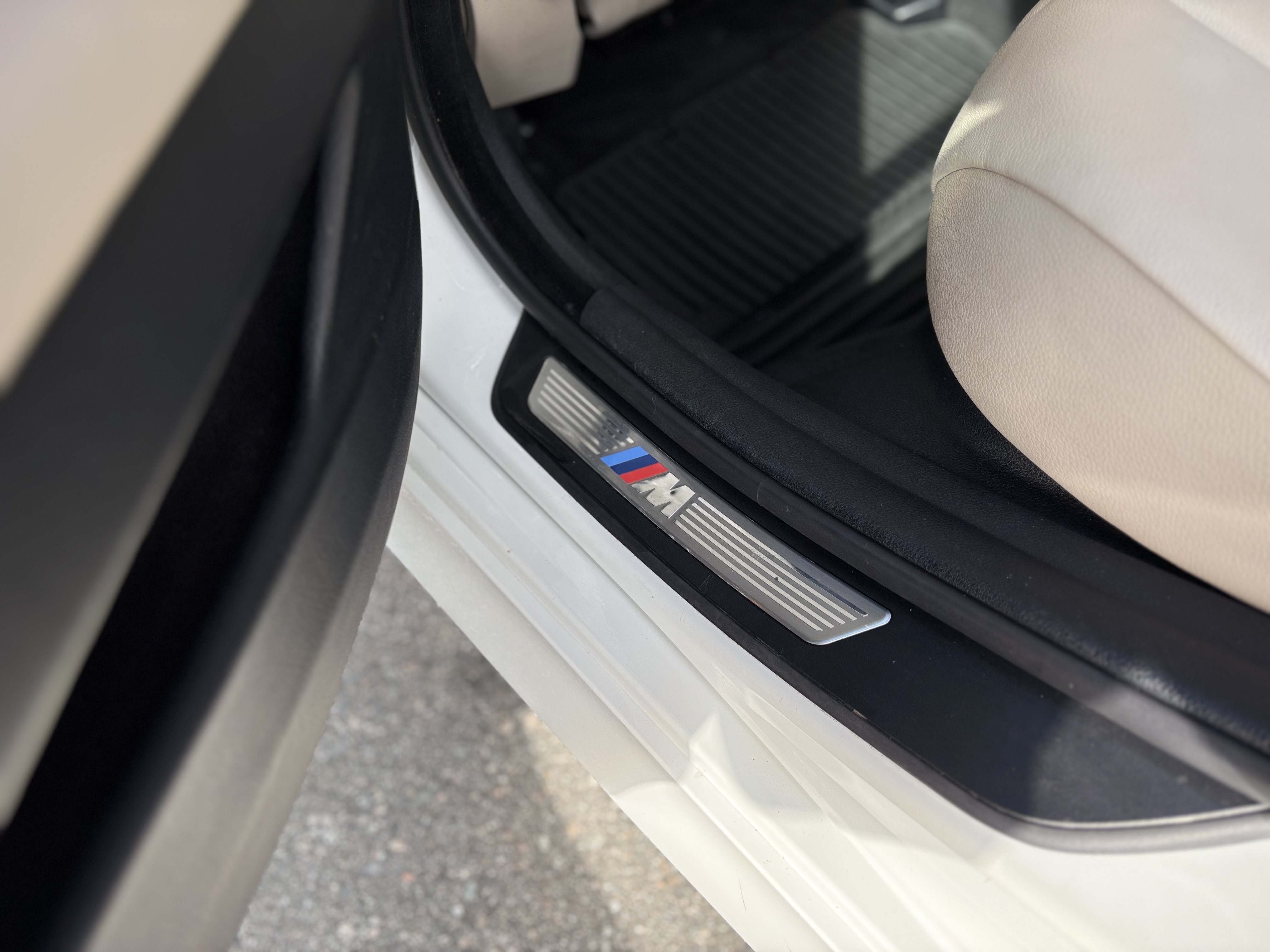 /canwestautoinc/2013-BMW-5Series-8364527339559105.jpg