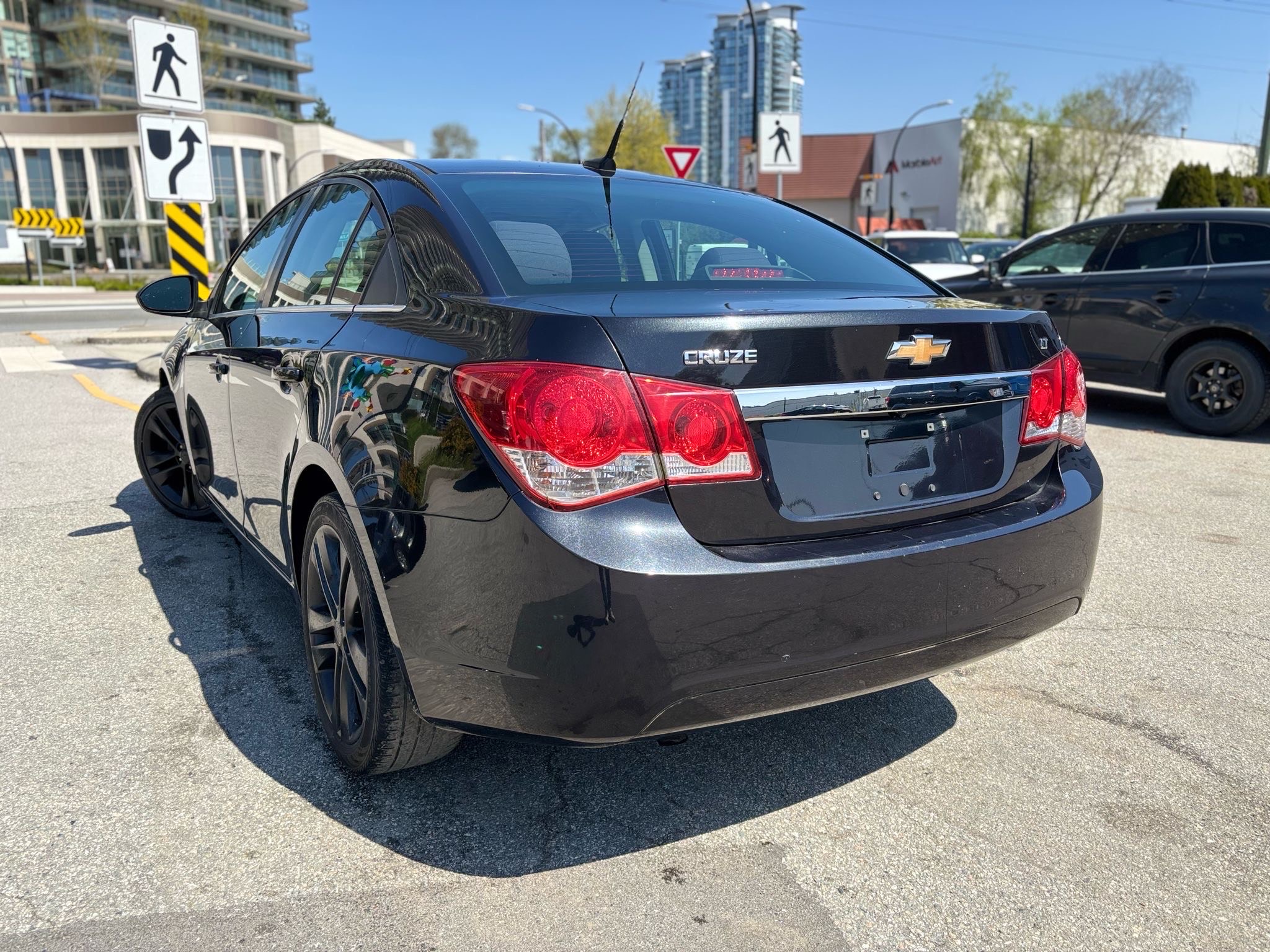 /canwestautoinc/2013-Chevrolet-Cruze-12641780551474113.jpg