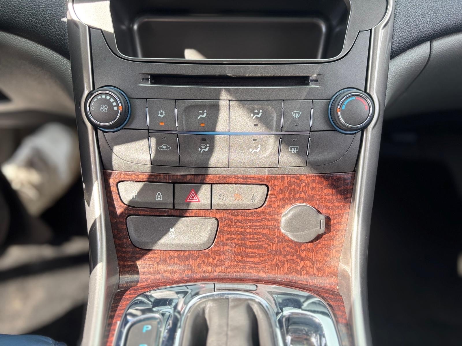 /canwestautoinc/2013-Chevrolet-Malibu-06926327620917205.jpg