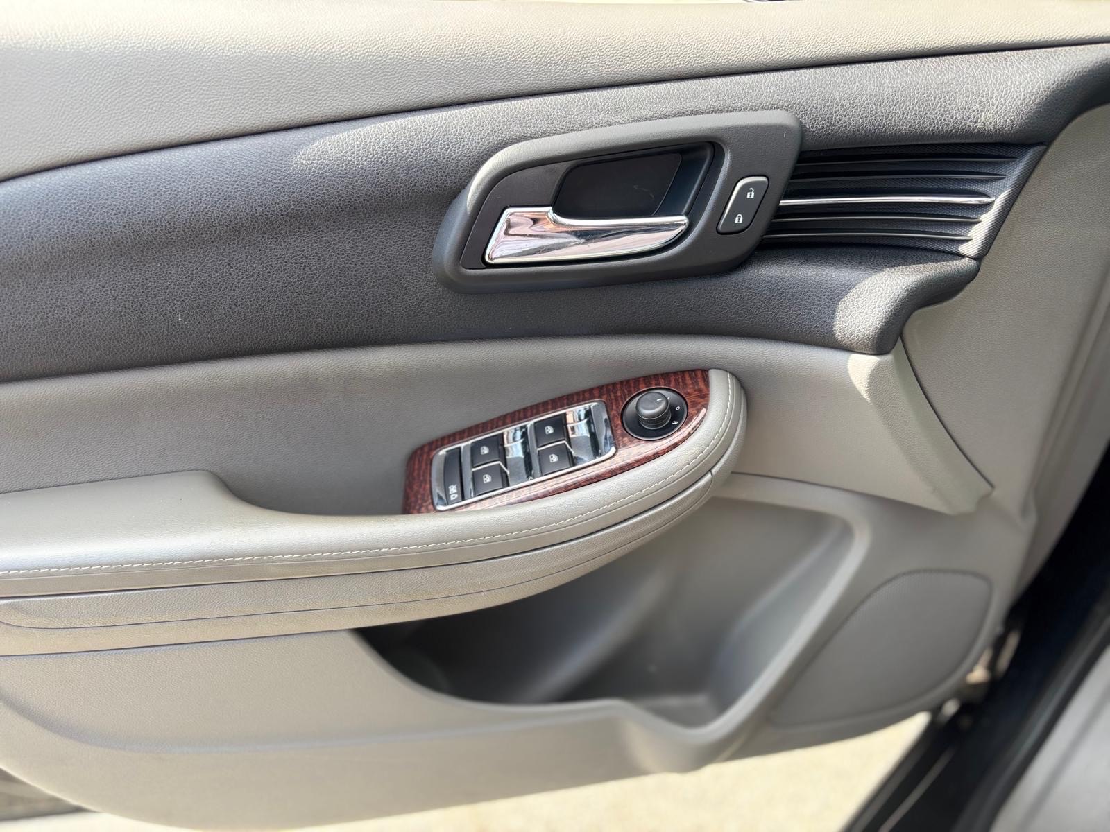 /canwestautoinc/2013-Chevrolet-Malibu-11532418869338001.jpg