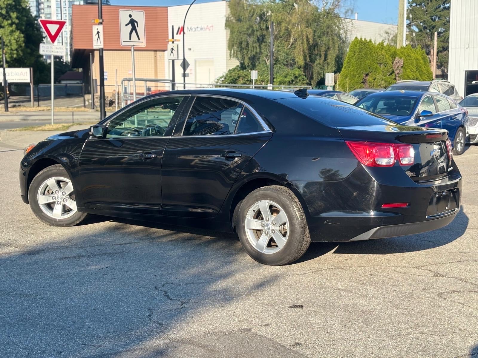 /canwestautoinc/2013-Chevrolet-Malibu-6833398856560915.jpg