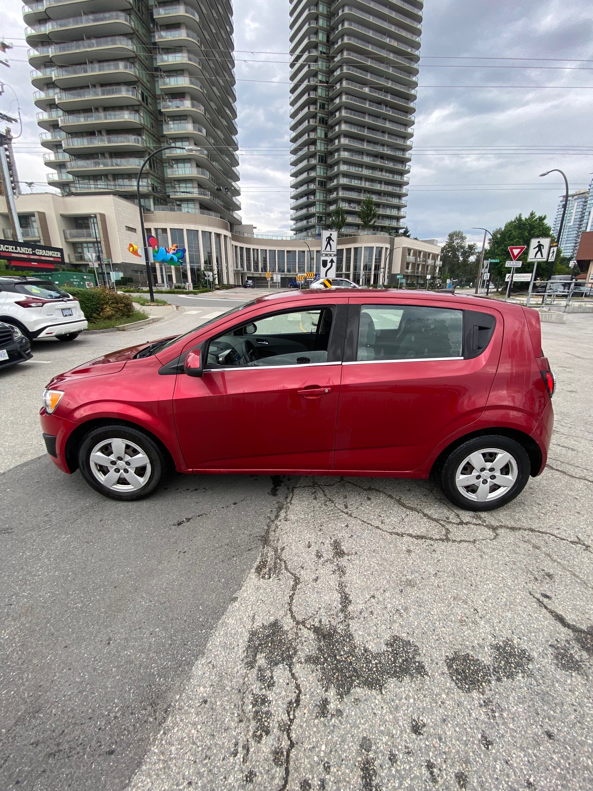 /canwestautoinc/2013-Chevrolet-Sonic-5253373292295493.jpg