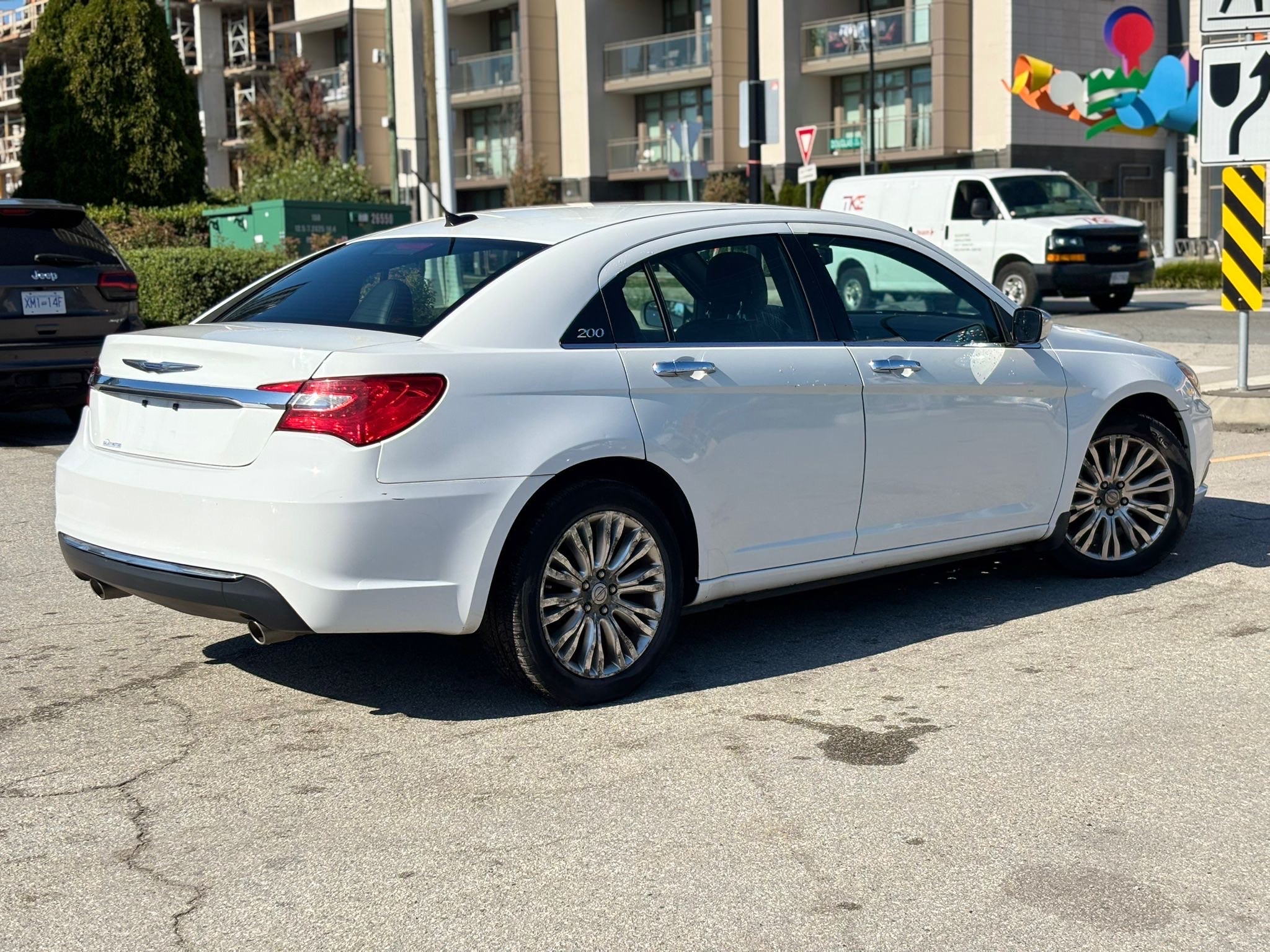 /canwestautoinc/2013-Chrysler-200-45813790359899564.jpg