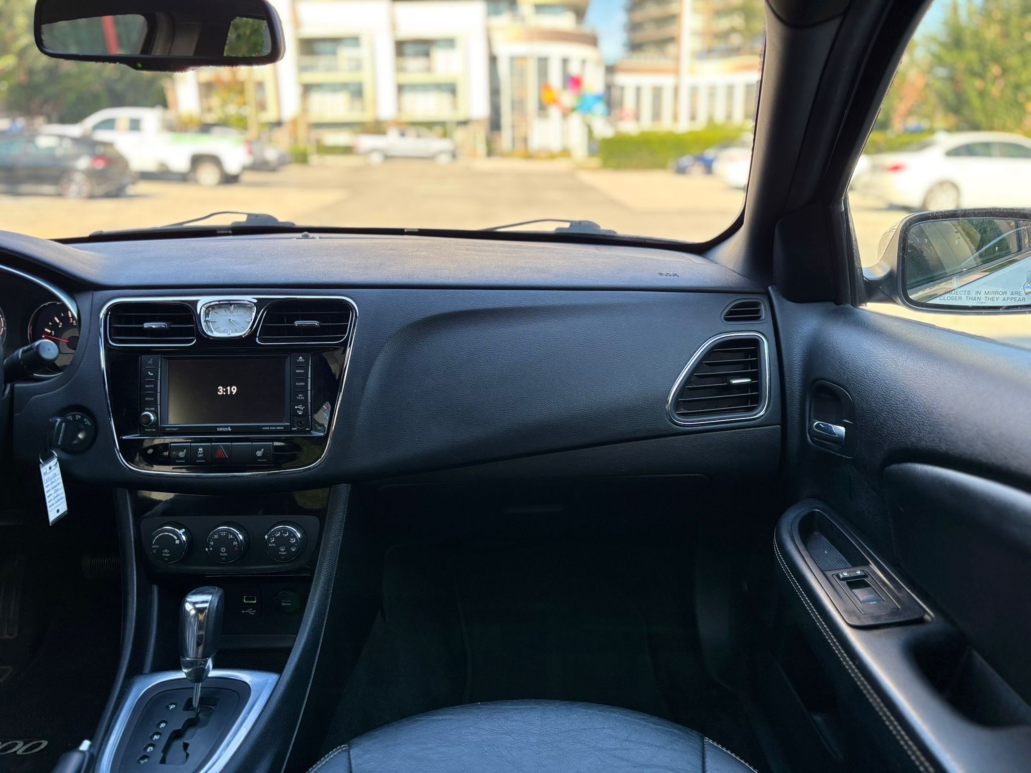 /canwestautoinc/2013-Chrysler-200-7455100438456699.jpg