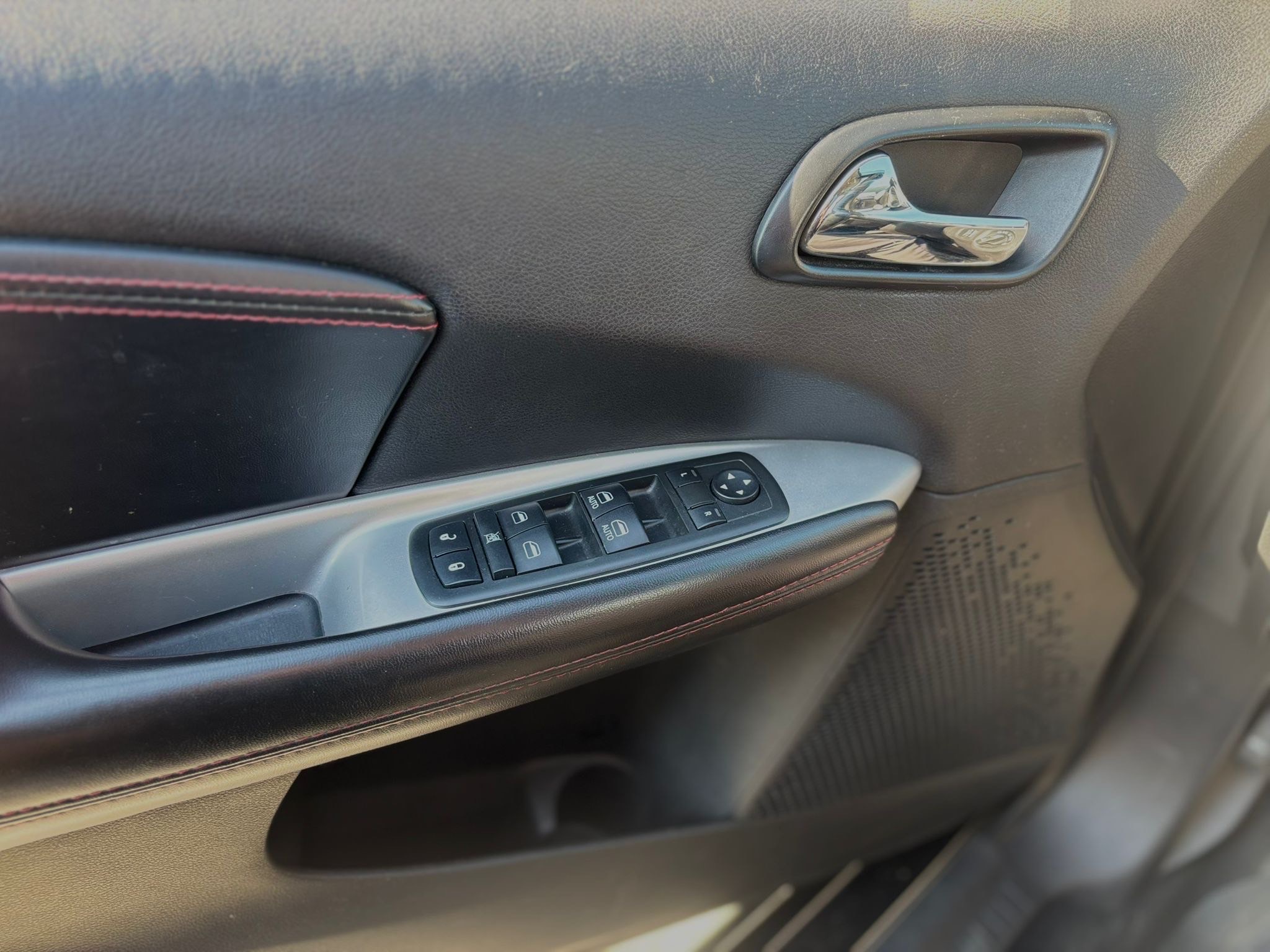 /canwestautoinc/2013-Dodge-Journey-23776188239663631.jpg
