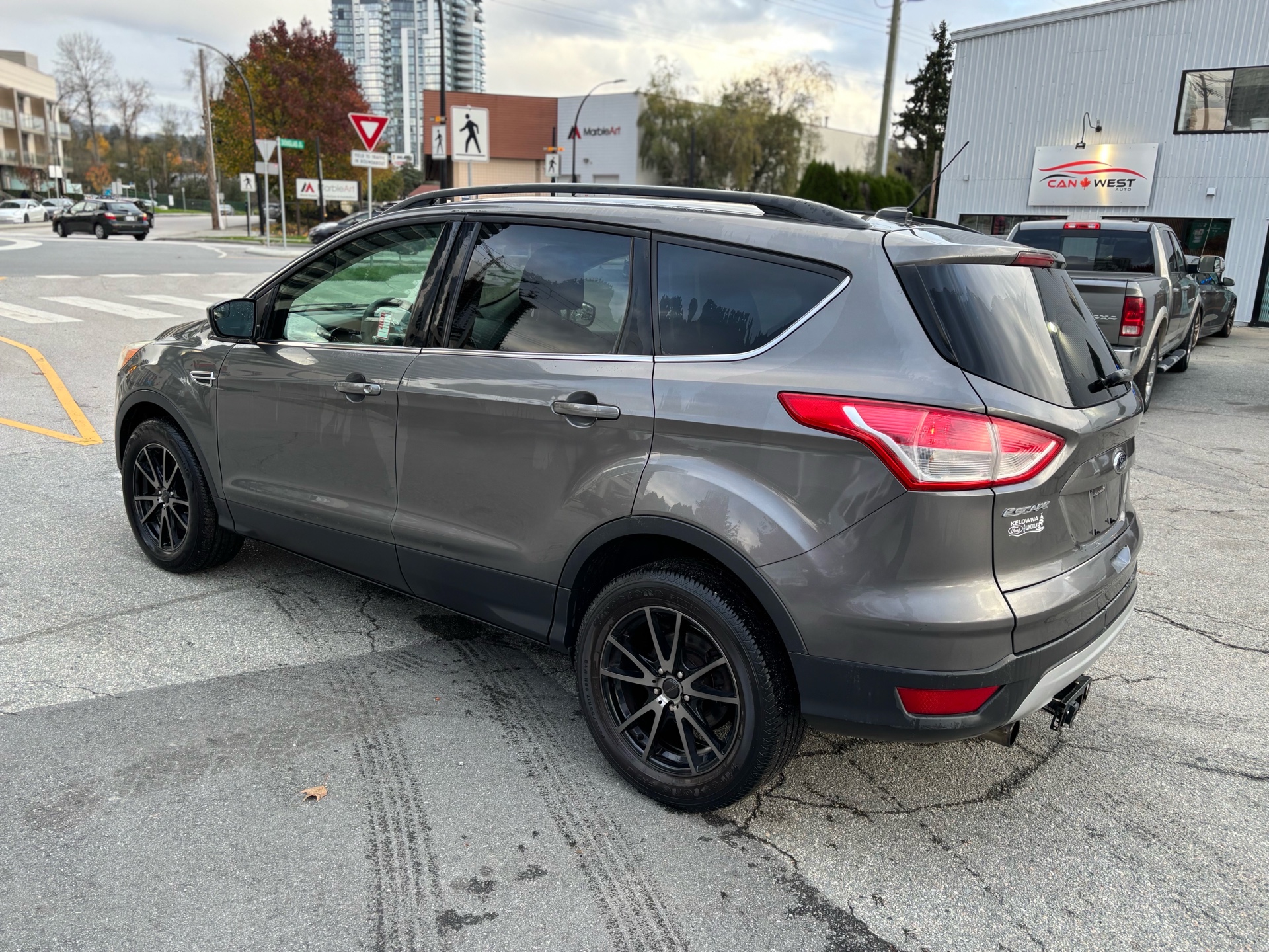 /canwestautoinc/2013-Ford-Escape-07823415496111541.jpg