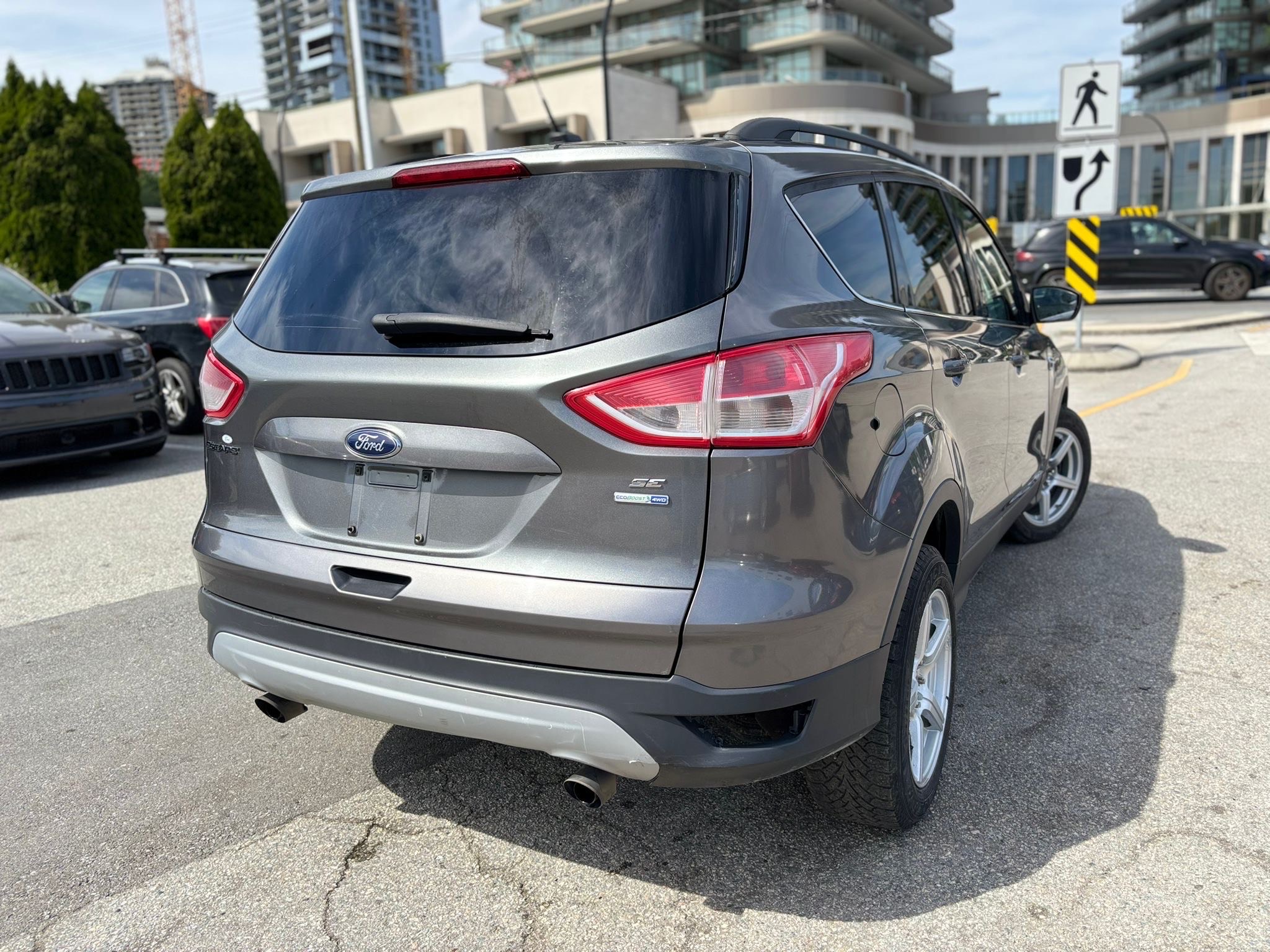 /canwestautoinc/2013-Ford-Escape-2579807319046845.jpg