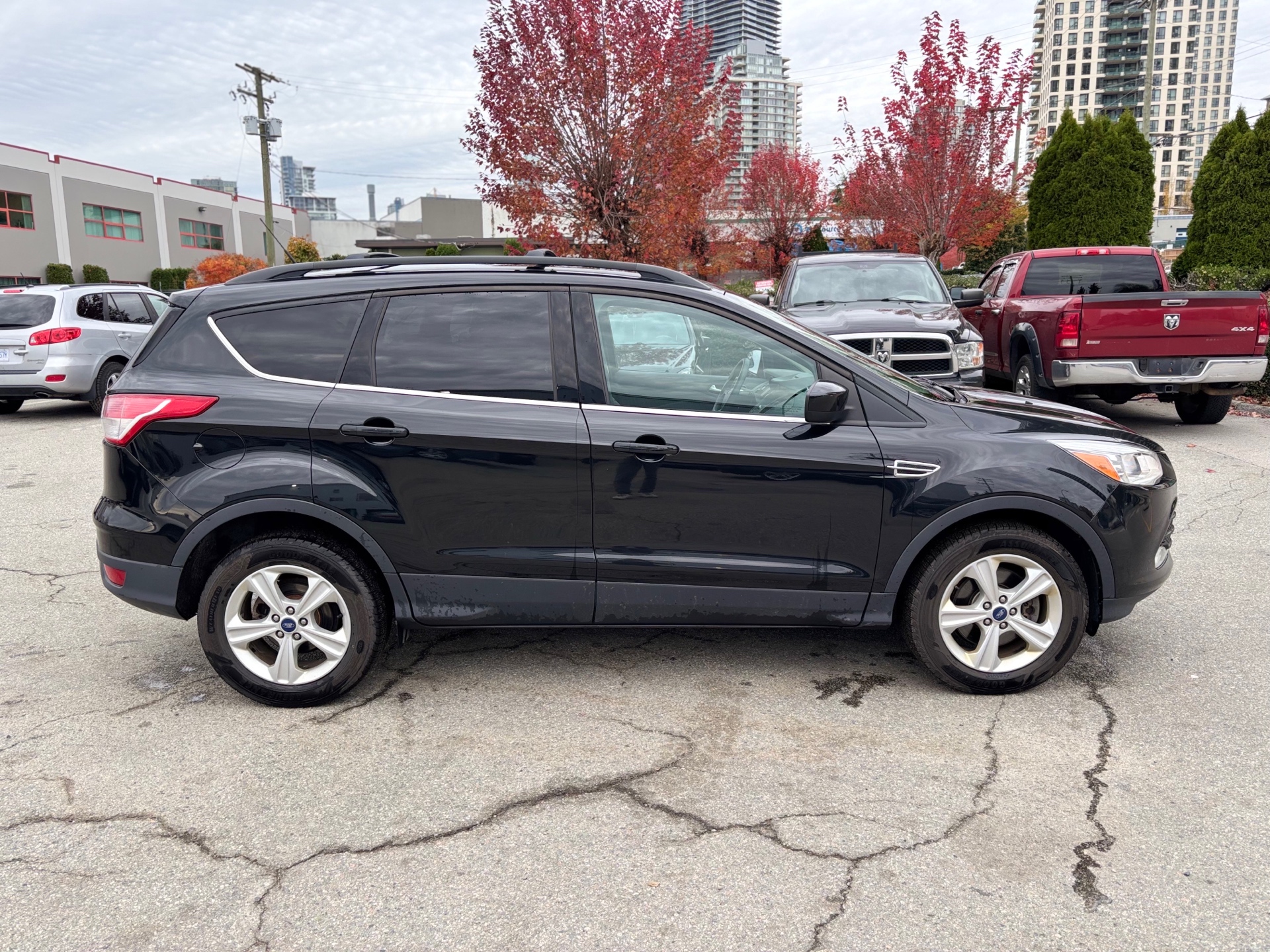 /canwestautoinc/2013-Ford-Escape-3429911030107158.jpg