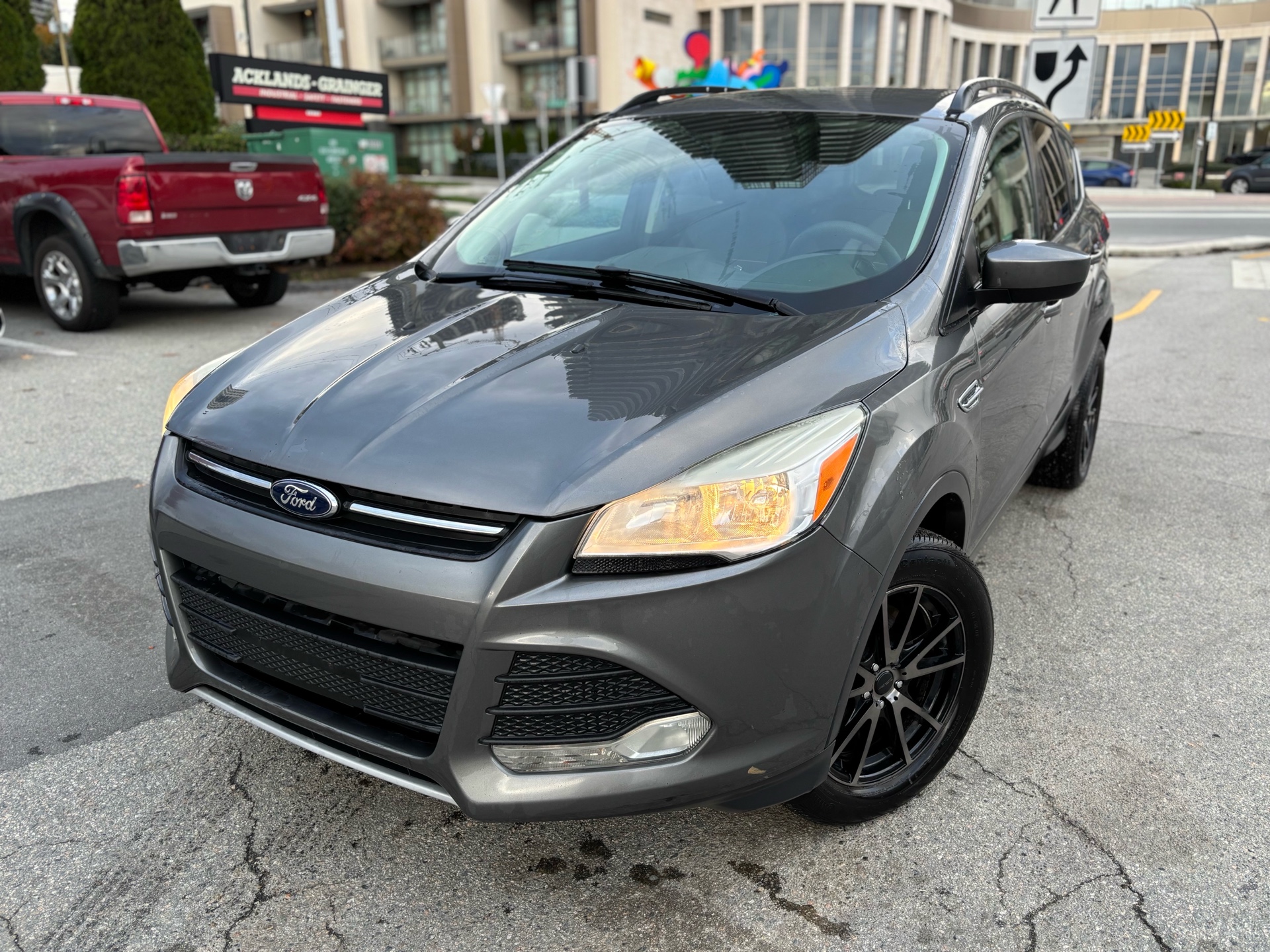 /canwestautoinc/2013-Ford-Escape-4052910911347807.jpg
