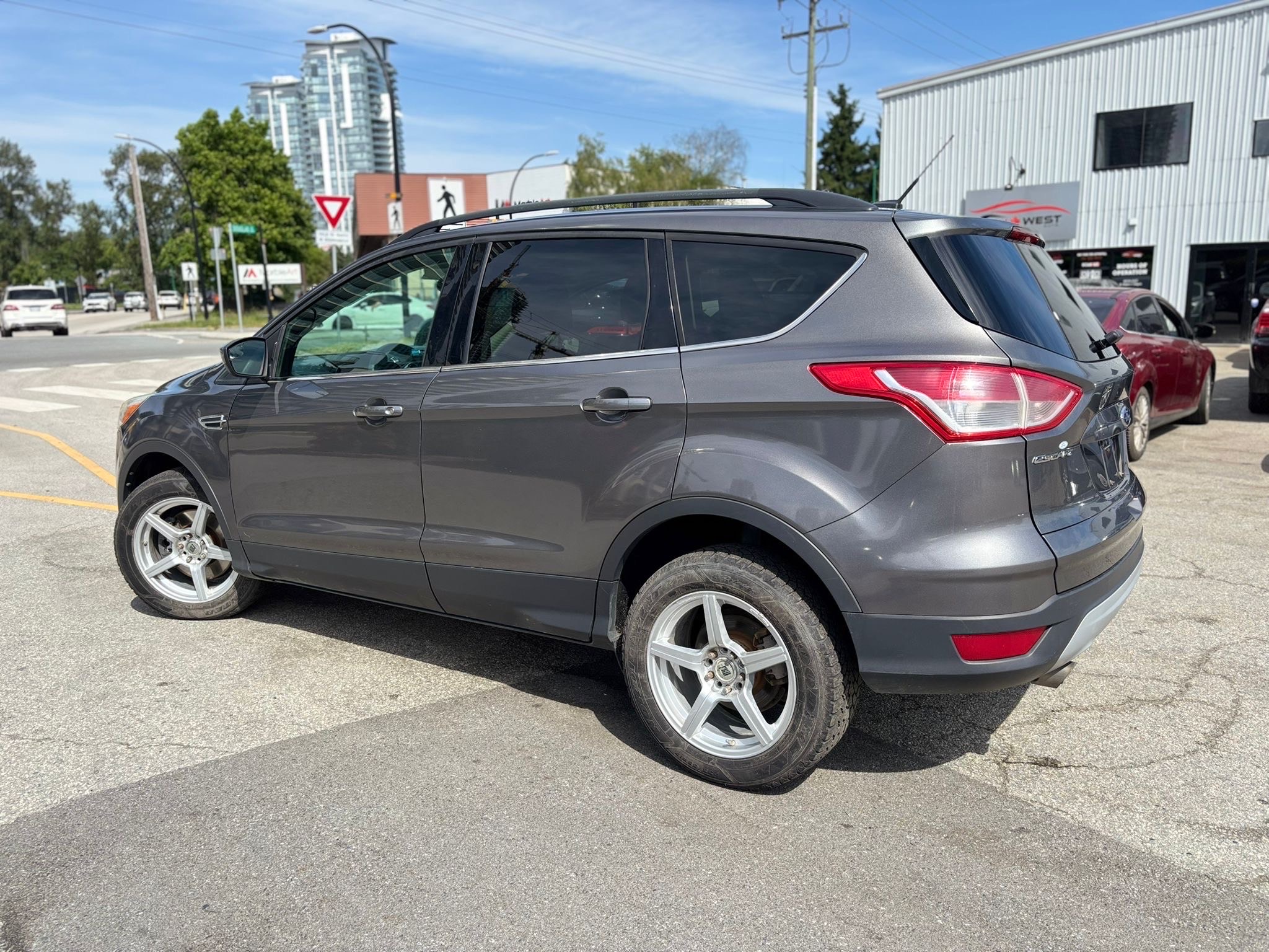/canwestautoinc/2013-Ford-Escape-9771643279397617.jpg