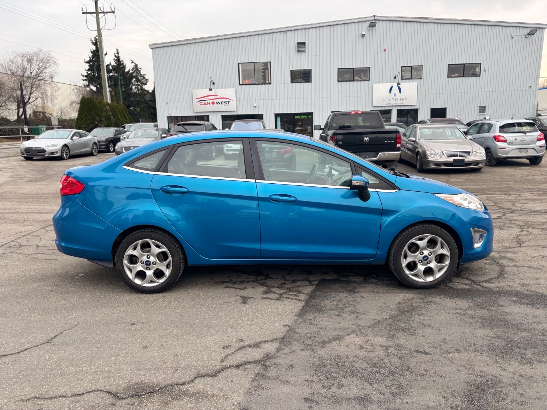 /canwestautoinc/2013-Ford-Fiesta-29210096568537947.jpg