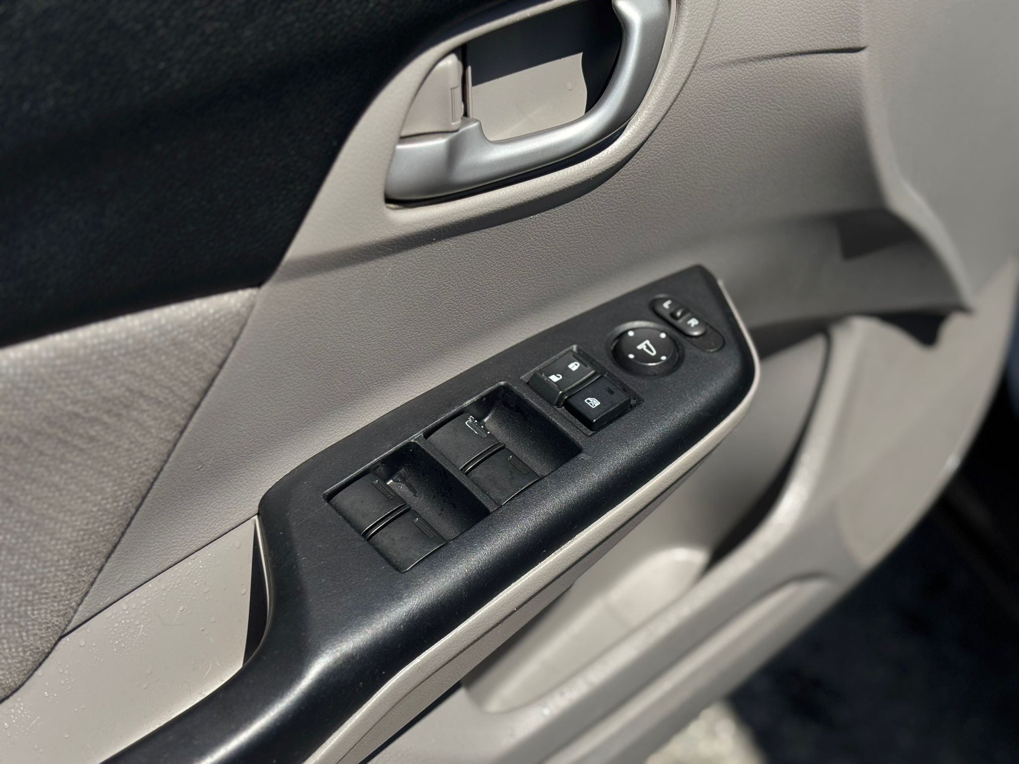 /canwestautoinc/2013-Honda-Civic-7395514631259739.jpg