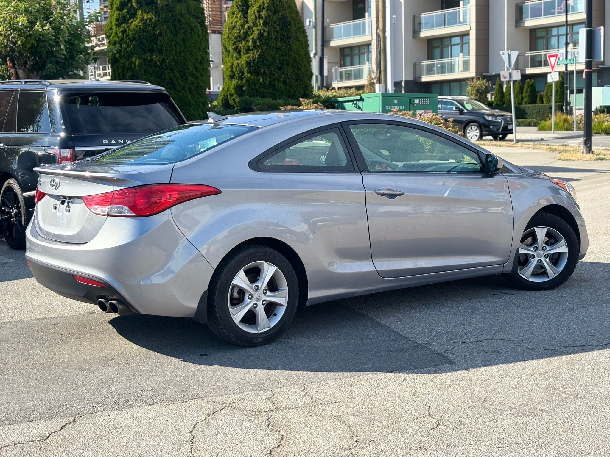 /canwestautoinc/2013-Hyundai-Elantra-11593379570859175.jpg