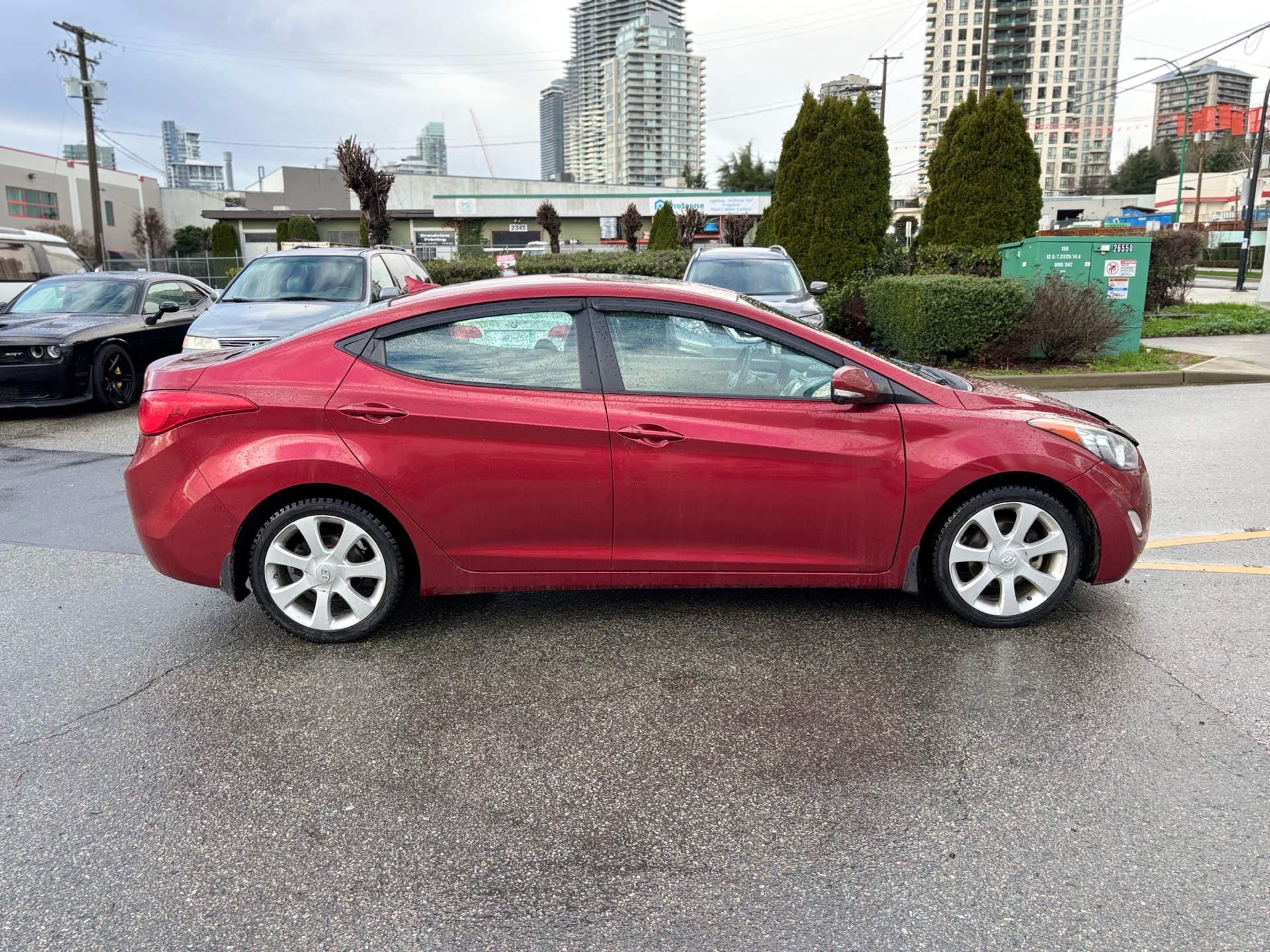 /canwestautoinc/2013-Hyundai-Elantra-3017866286776465.jpg
