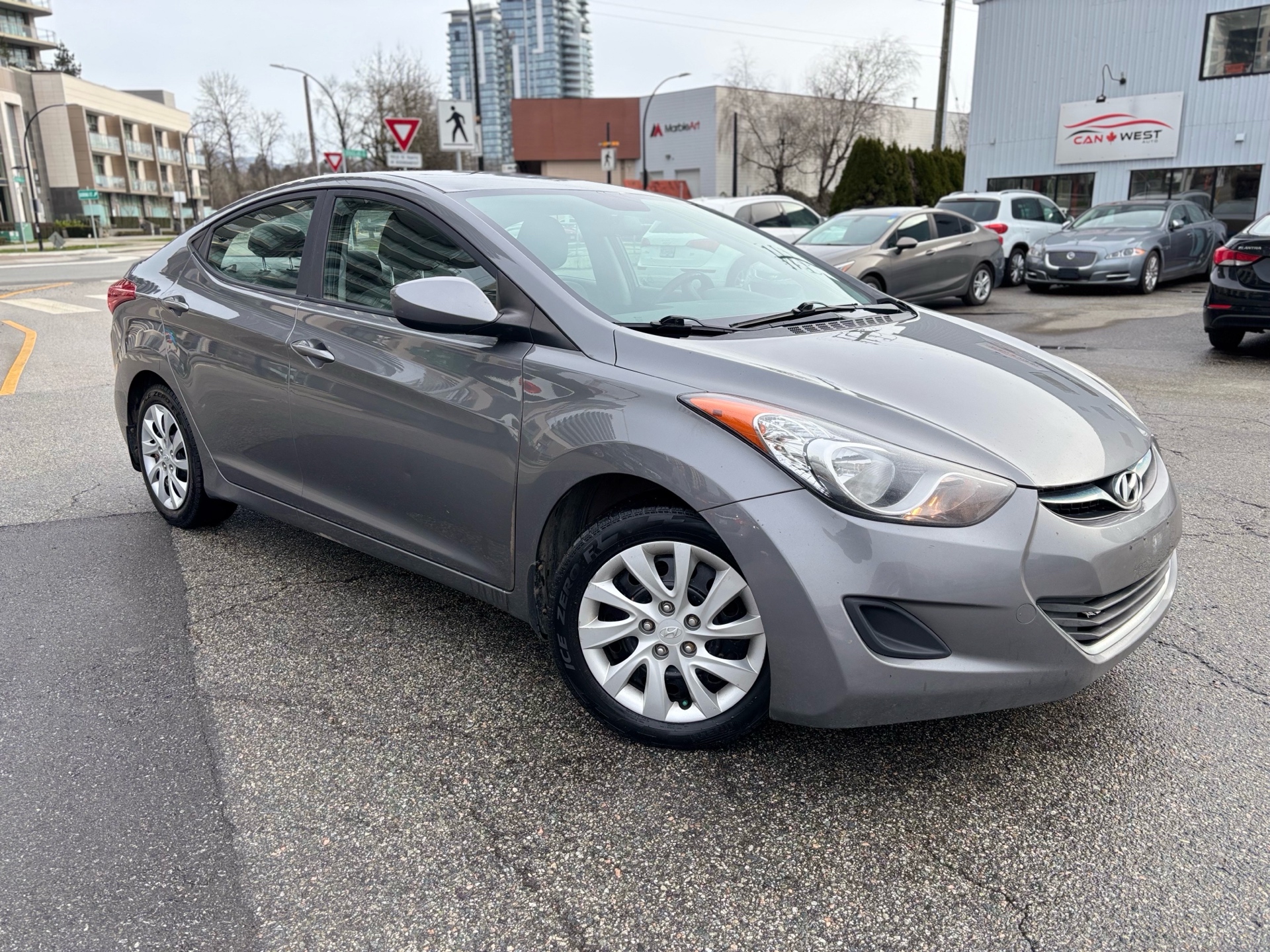 /canwestautoinc/2013-Hyundai-Elantra-3787340489251838.jpg