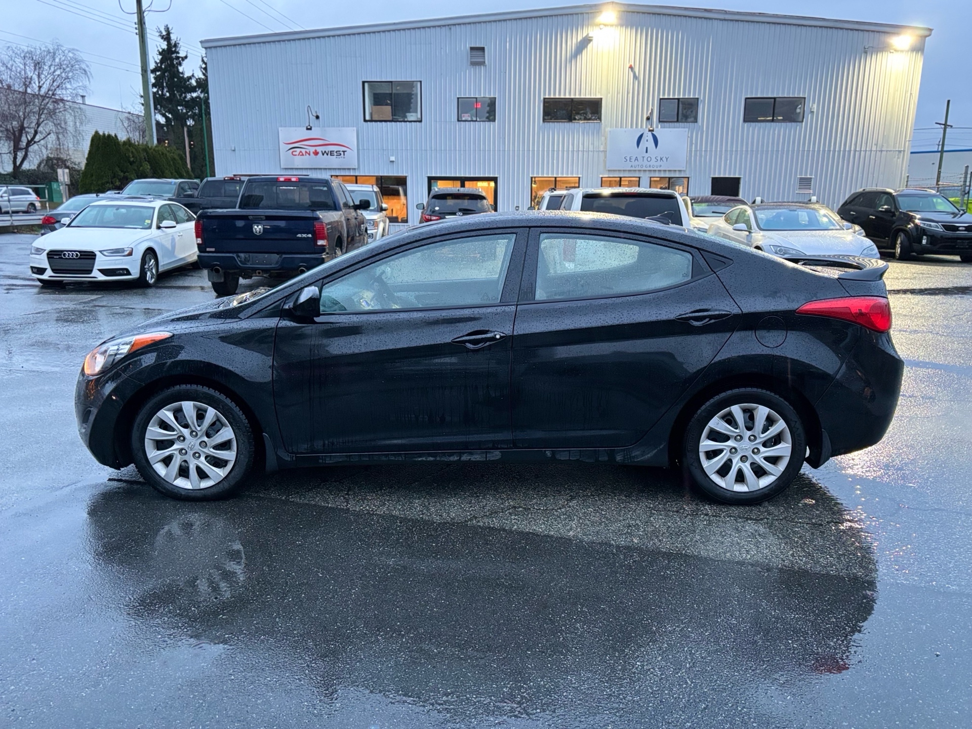 /canwestautoinc/2013-Hyundai-Elantra-6481317664769486.jpg