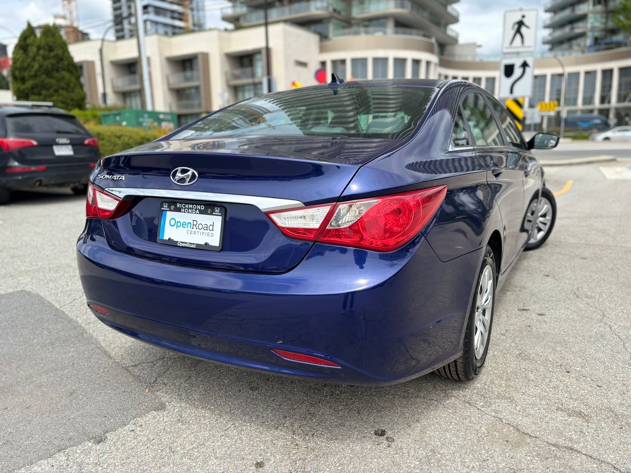 /canwestautoinc/2013-Hyundai-Sonata-27346999409811157.jpg