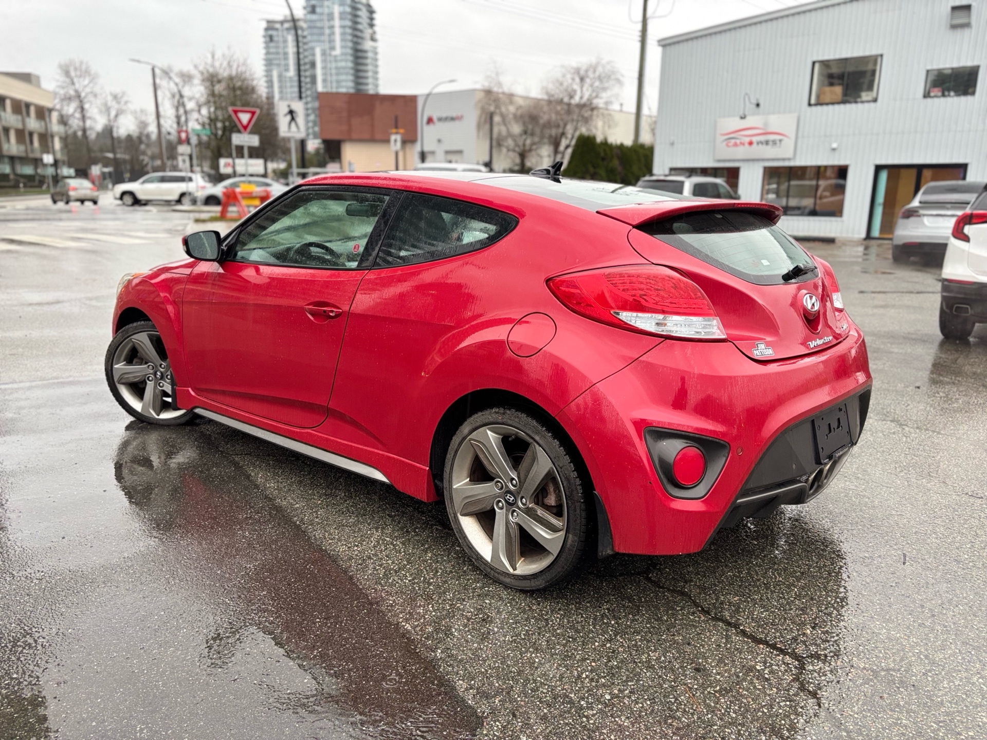 /canwestautoinc/2013-Hyundai-Veloster-7317829014727839.jpg