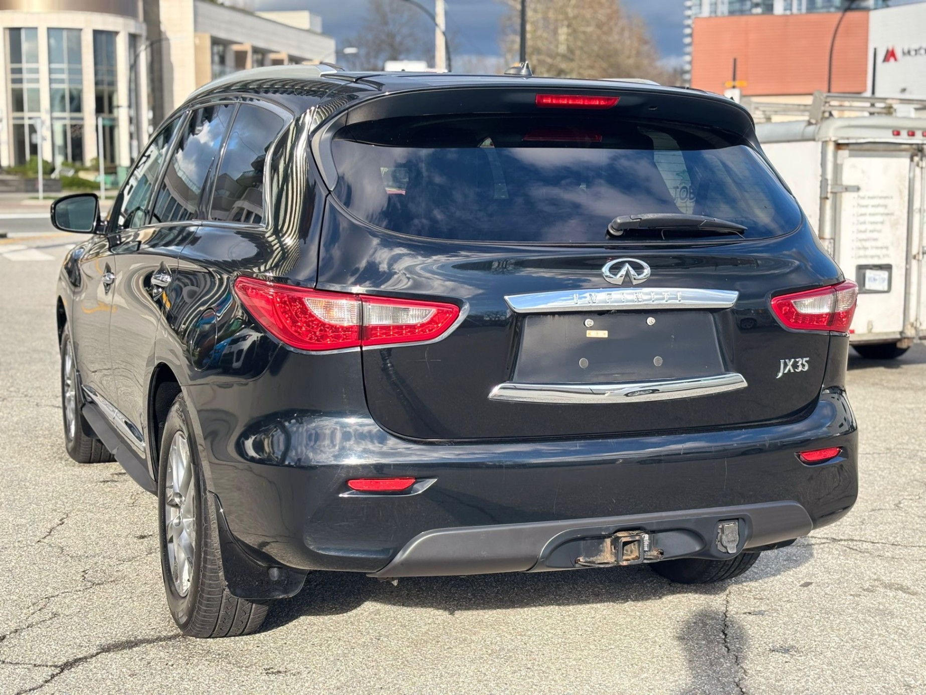 /canwestautoinc/2013-Infiniti-JX35-48273500180823725.jpg