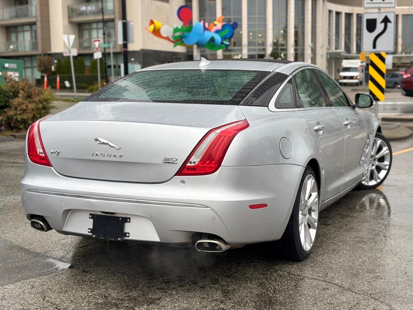 /canwestautoinc/2013-Jaguar-XJ-045450146825744886.jpg
