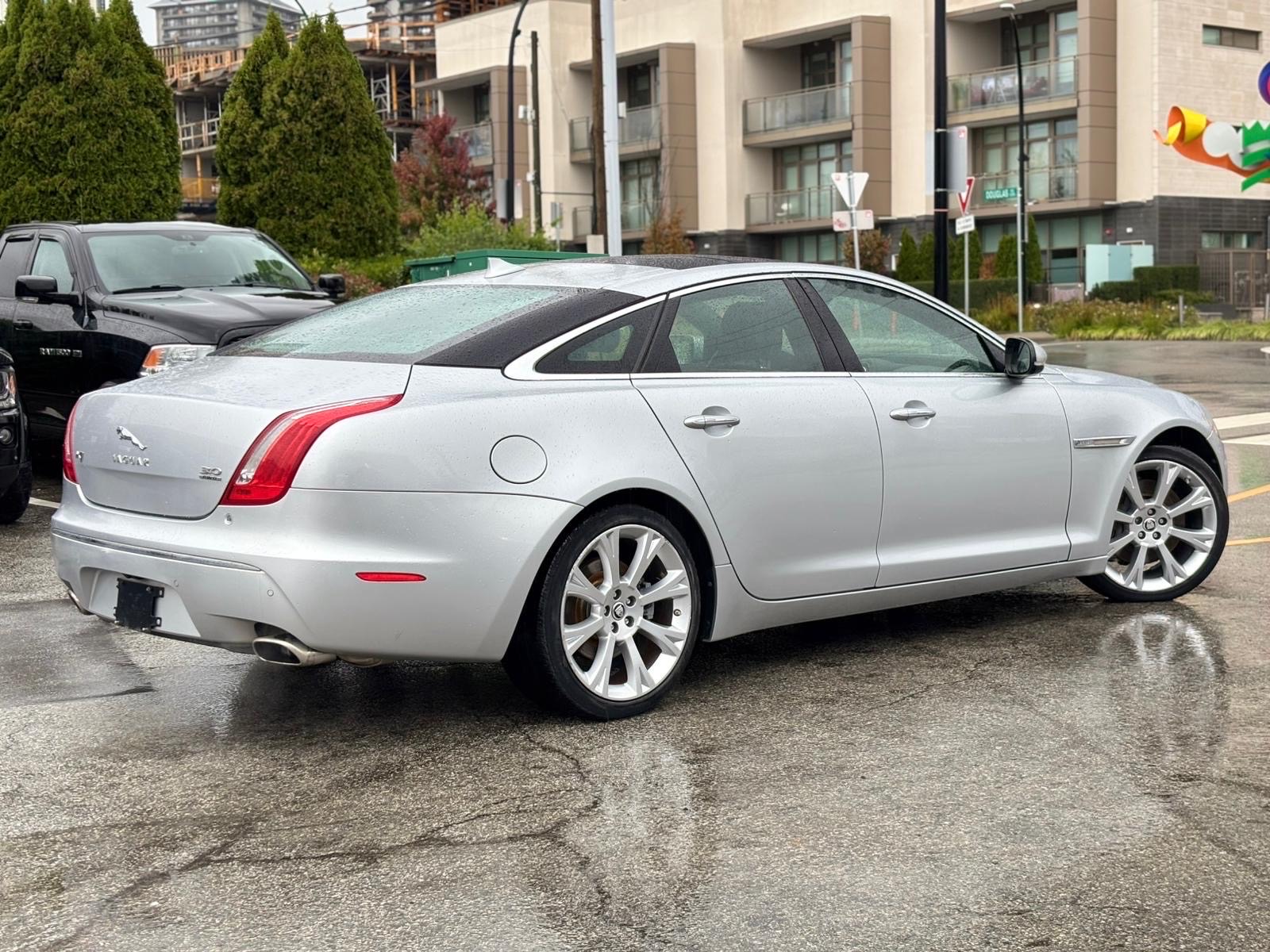 /canwestautoinc/2013-Jaguar-XJ-7177977187390803.jpg