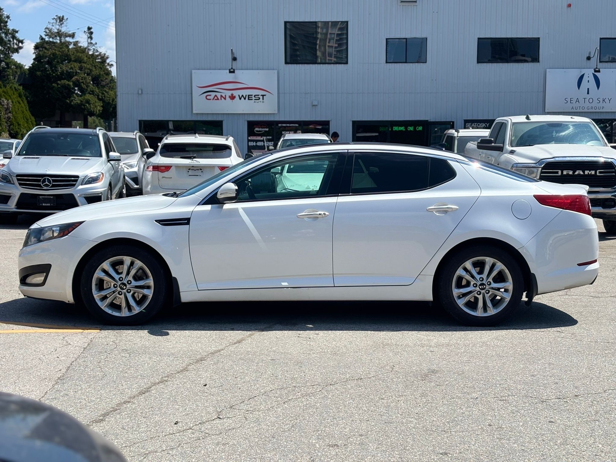 /canwestautoinc/2013-Kia-Optima-4435306209019436.jpg