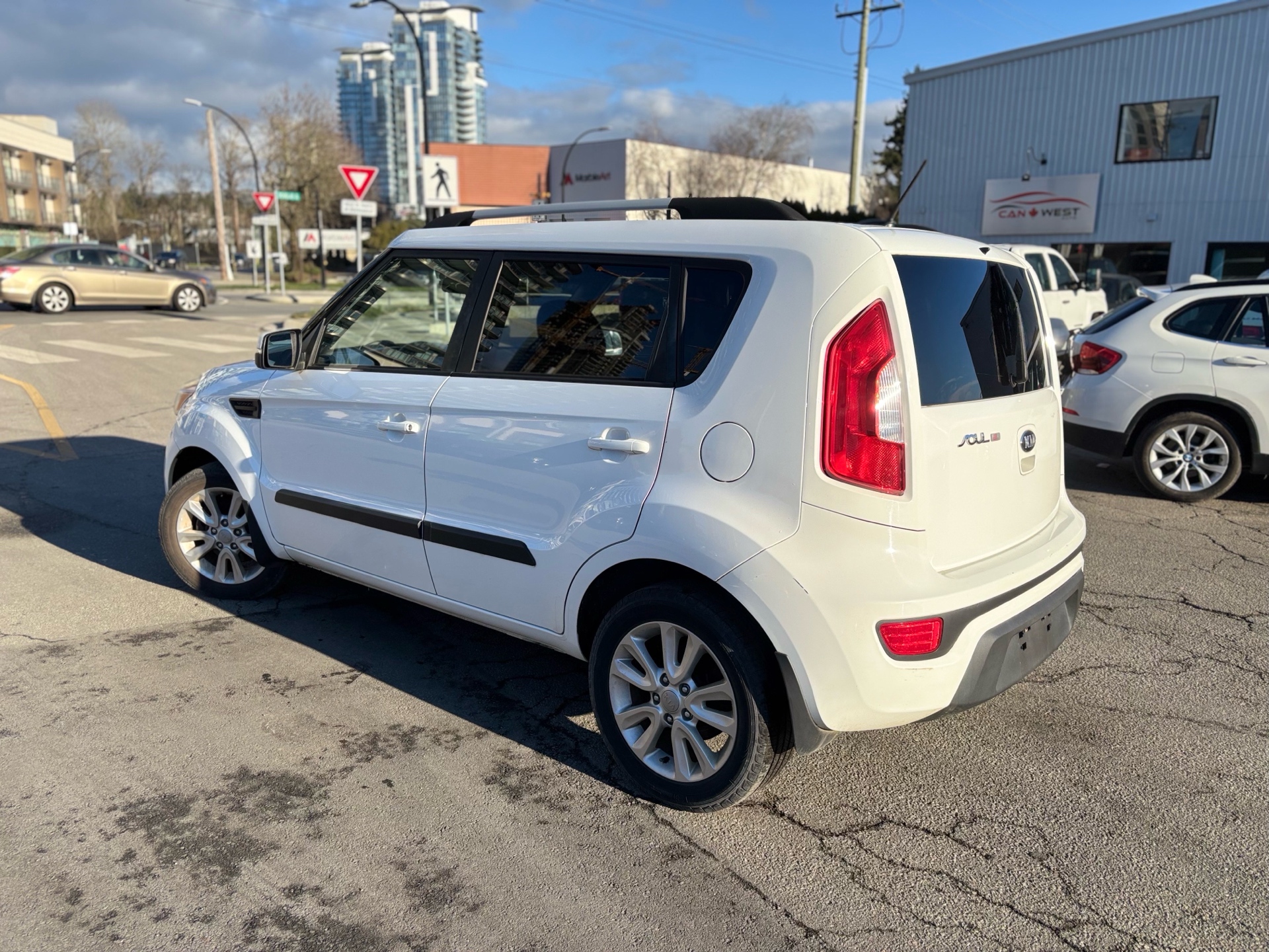 /canwestautoinc/2013-Kia-Soul-5879073221518403.jpg