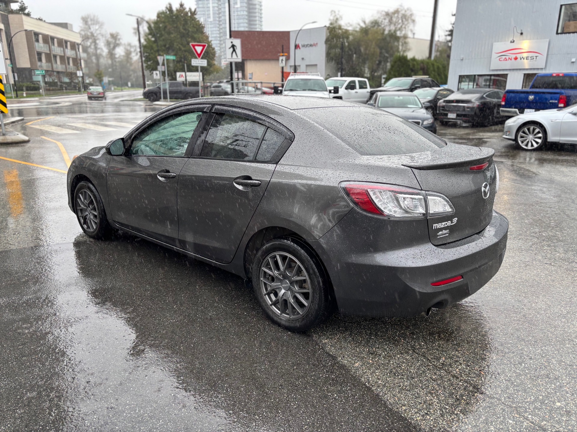 /canwestautoinc/2013-Mazda-Mazda3-38680980077709015.jpg