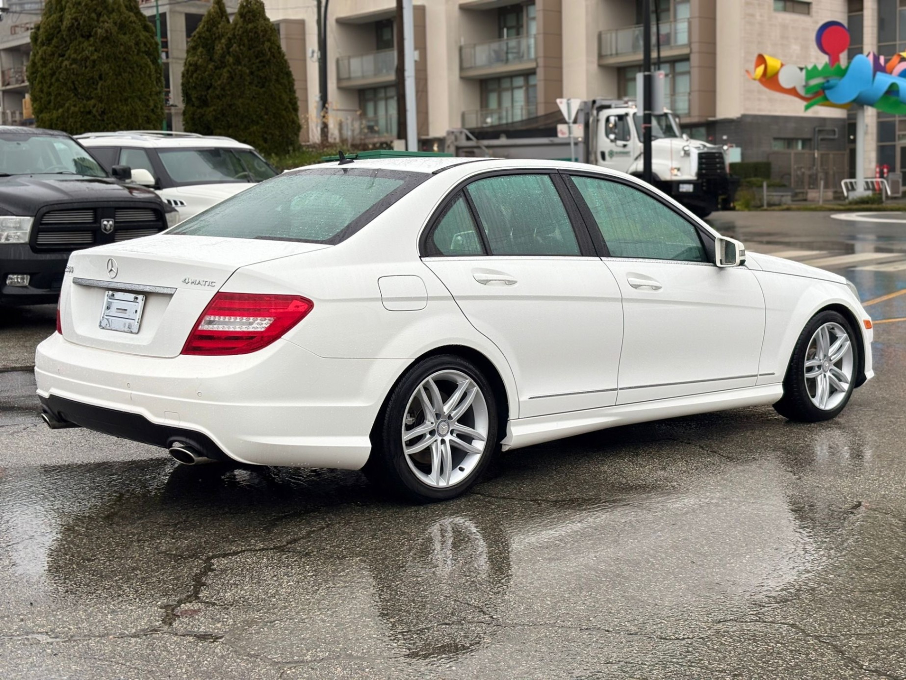 /canwestautoinc/2013-Mercedes-Benz-C-Class-5768627065866836.jpg