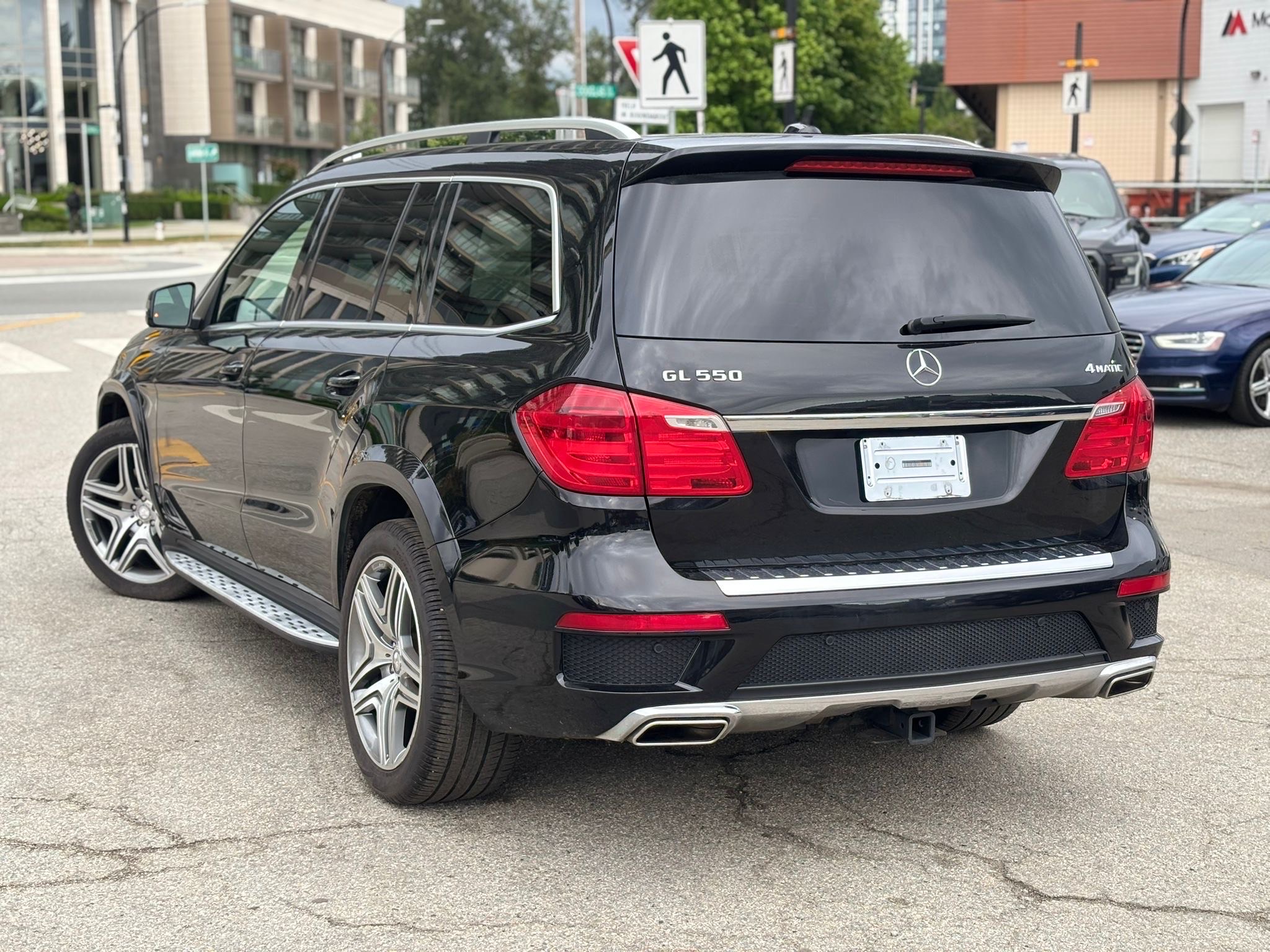 /canwestautoinc/2013-Mercedes-Benz-GL-Class-5680579485609385.jpg