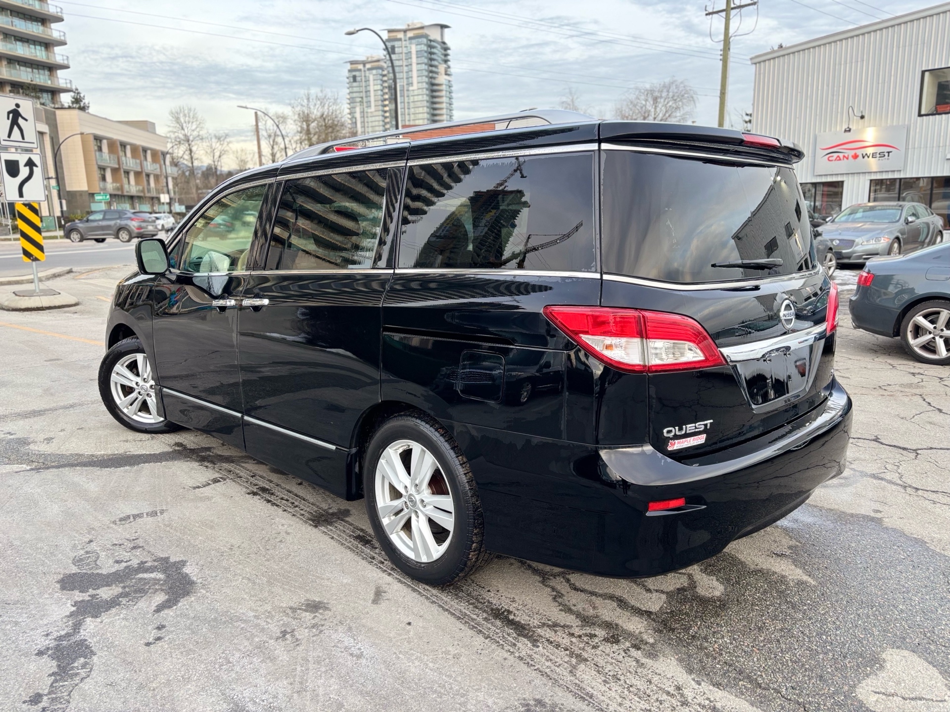 /canwestautoinc/2013-Nissan-Quest-08204956563382093.jpg