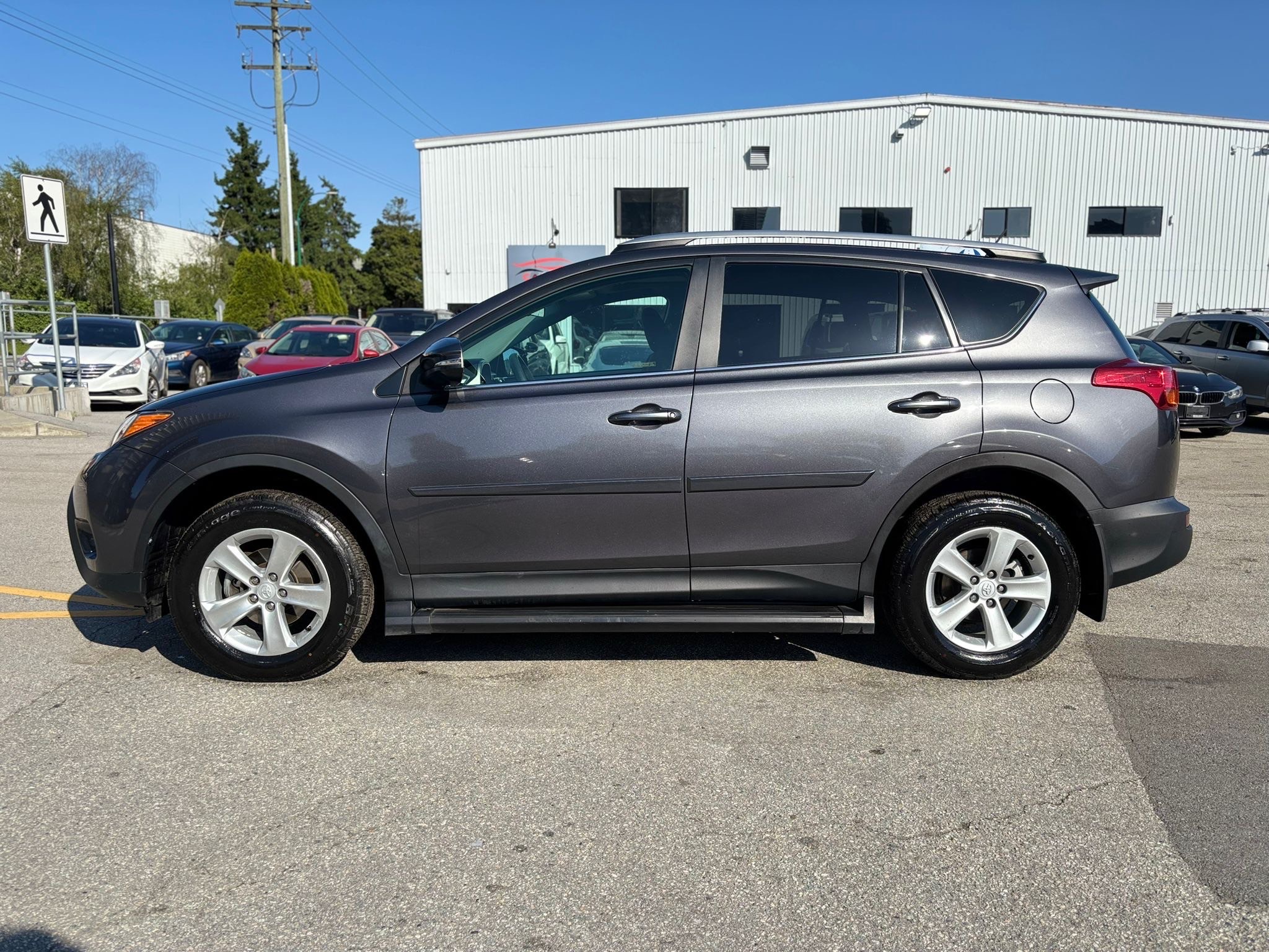 /canwestautoinc/2013-Toyota-RAV4-21859278362587475.jpg