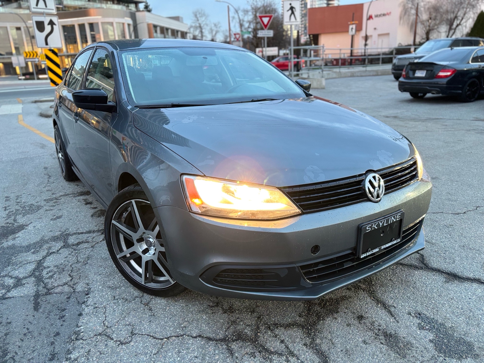 /canwestautoinc/2013-Volkswagen-Jetta-30729811934950924.jpg
