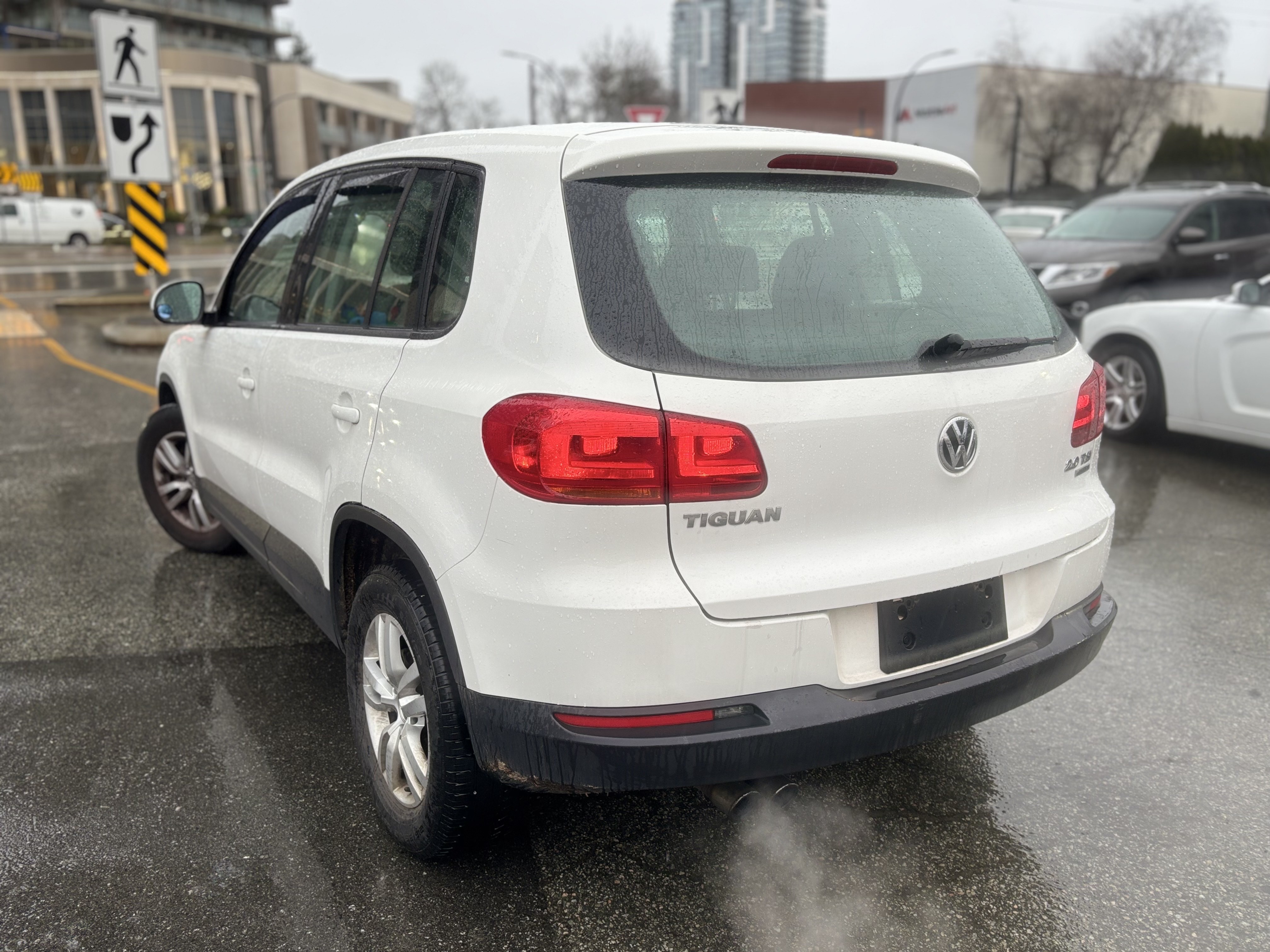 /canwestautoinc/2013-Volkswagen-Tiguan-1427002880706676.jpg