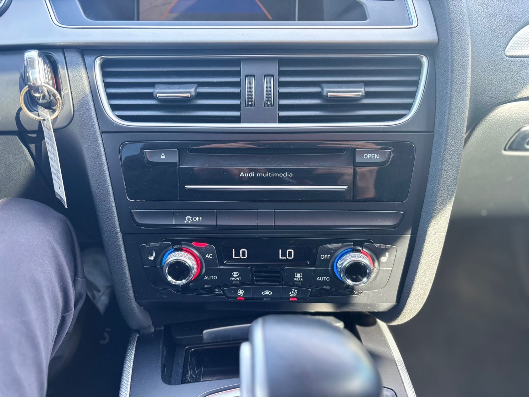 /canwestautoinc/2014-Audi-A4-002753815651379332.jpg