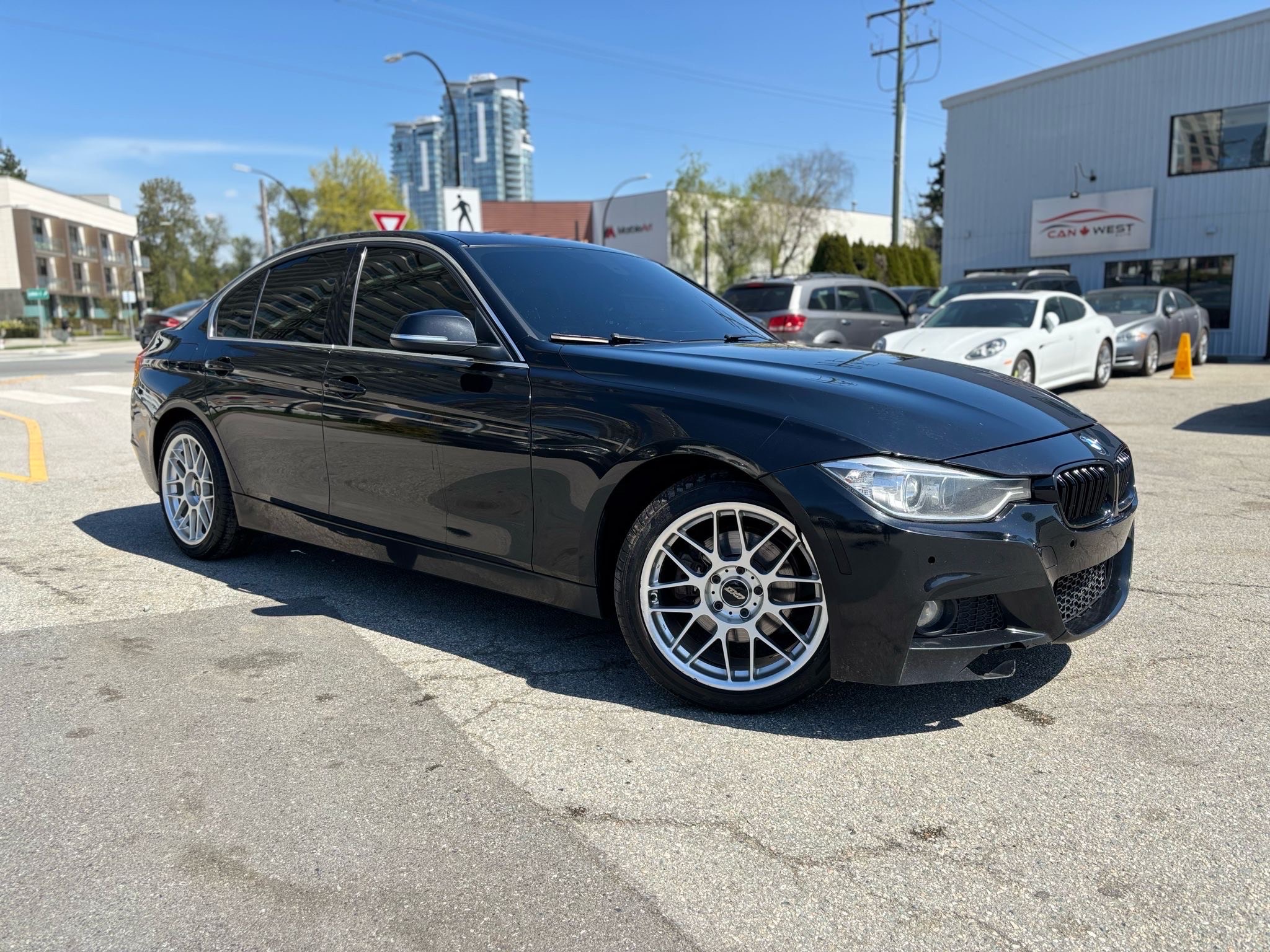 /canwestautoinc/2014-BMW-3Series-29089234567104794.jpg