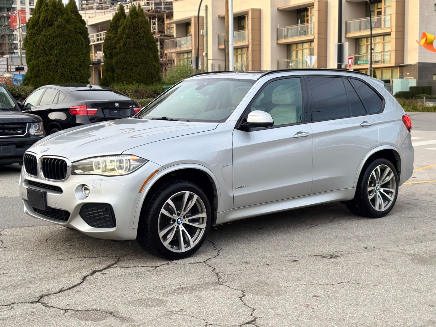 /canwestautoinc/2014-BMW-X5-20081426952403003.jpg