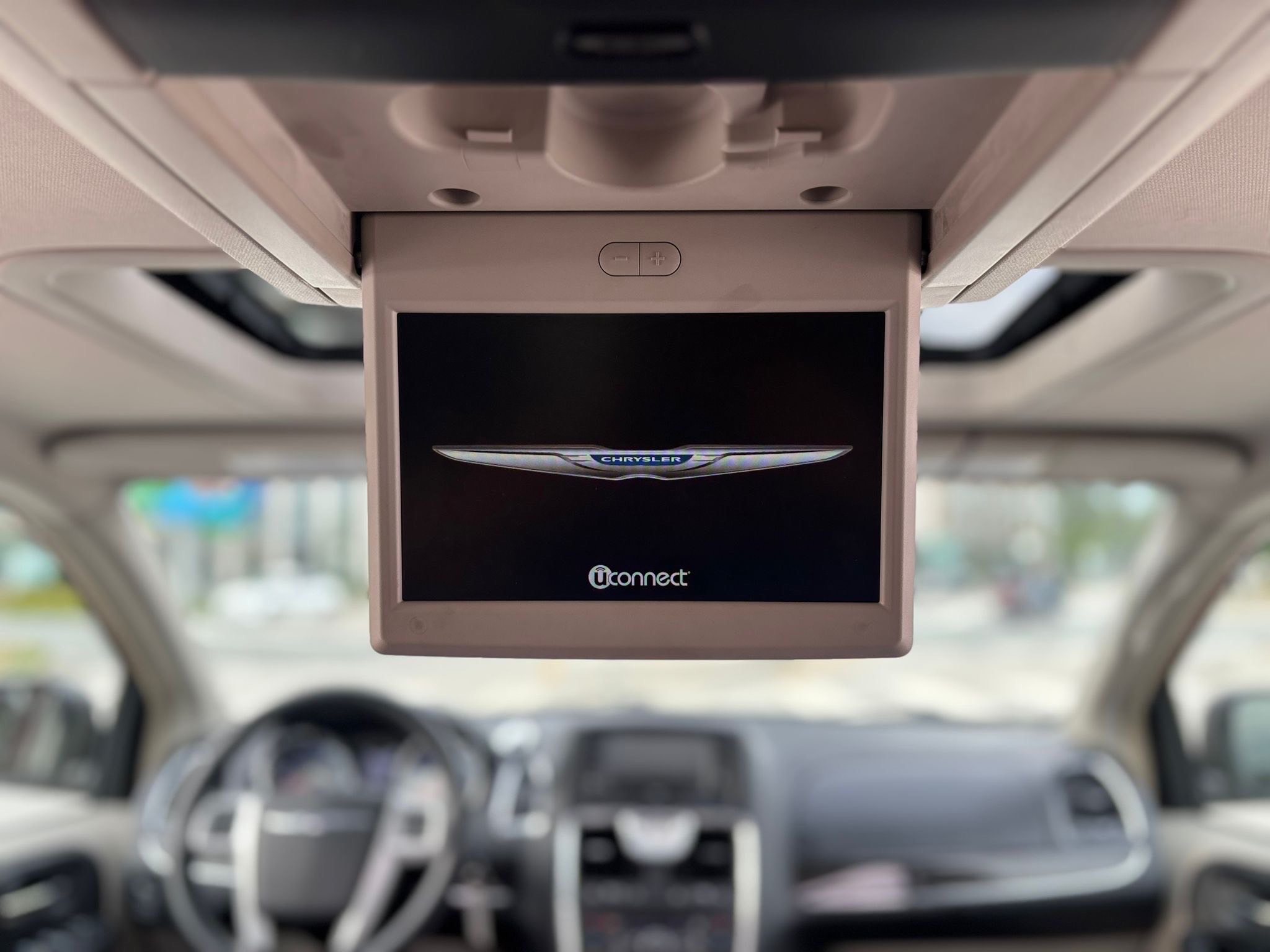 /canwestautoinc/2014-Chrysler-Town&-020593840914617578.jpg
