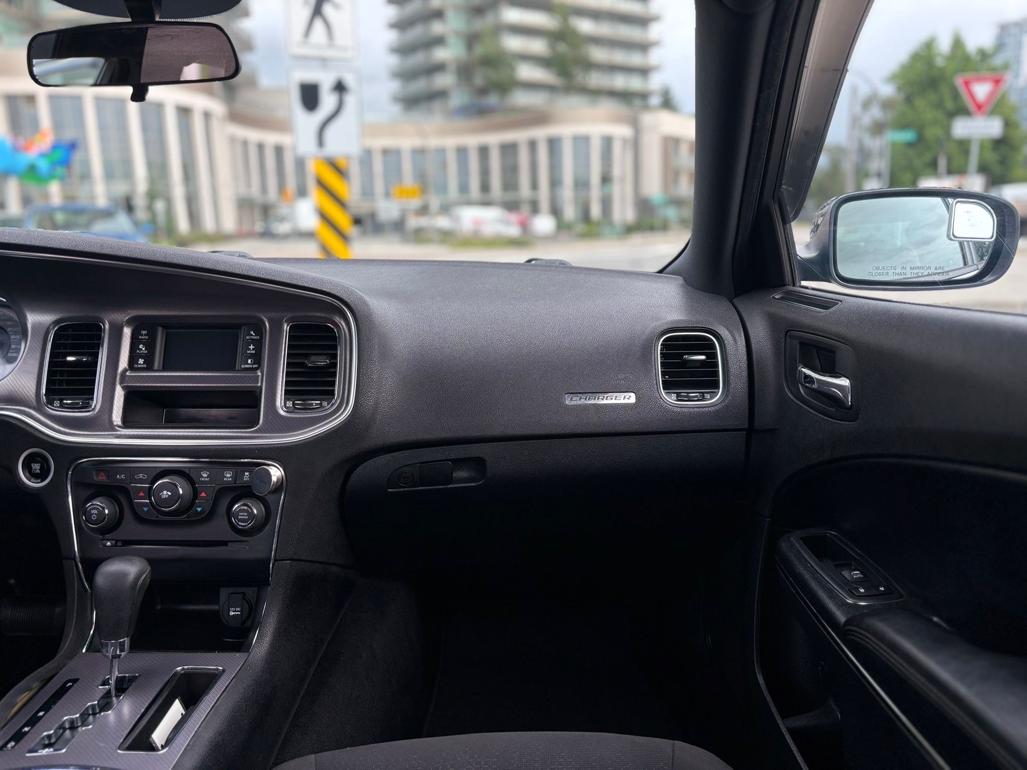/canwestautoinc/2014-Dodge-Charger-08233148393655543.jpg