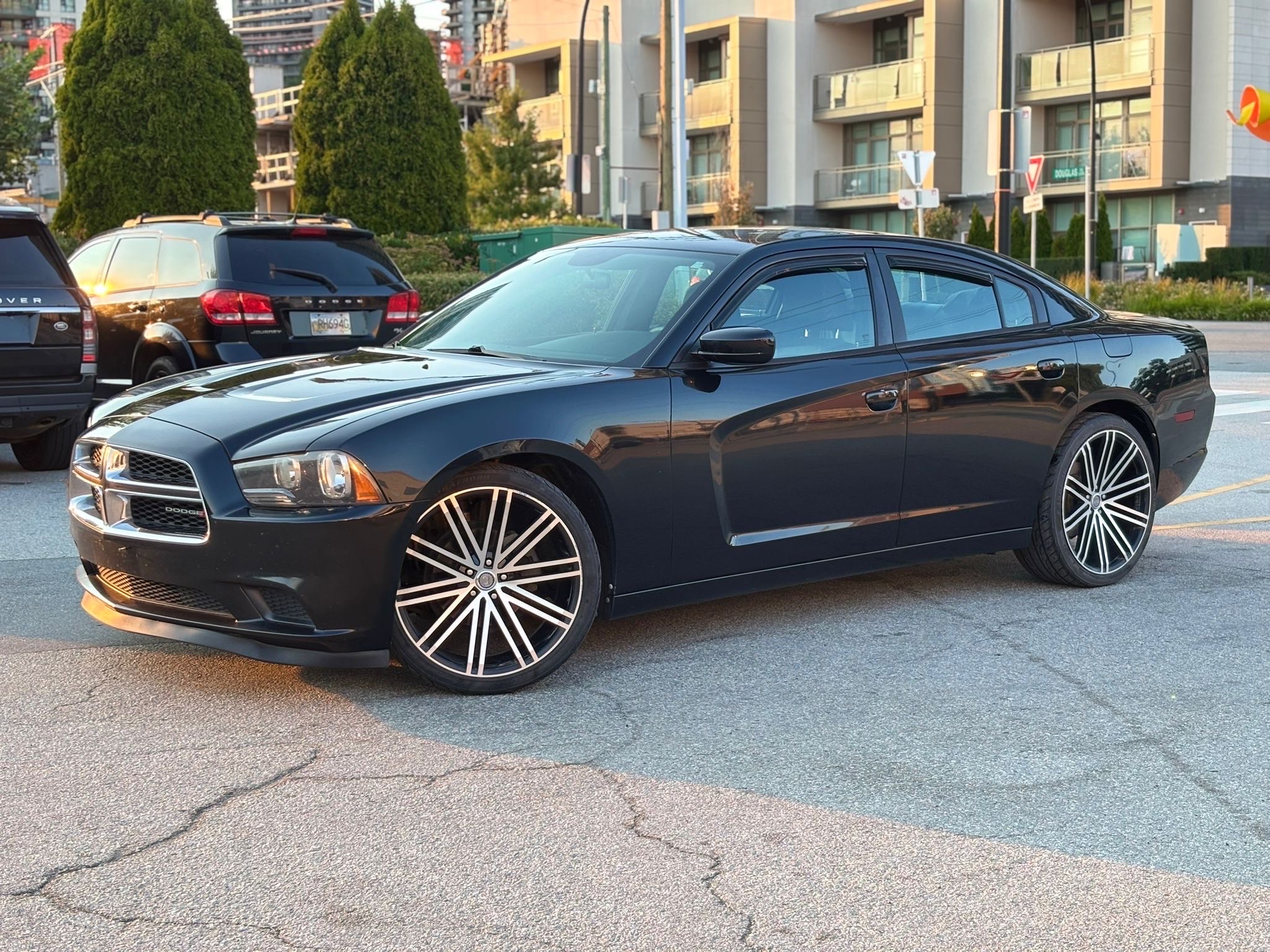 /canwestautoinc/2014-Dodge-Charger-4972081934559396.jpg