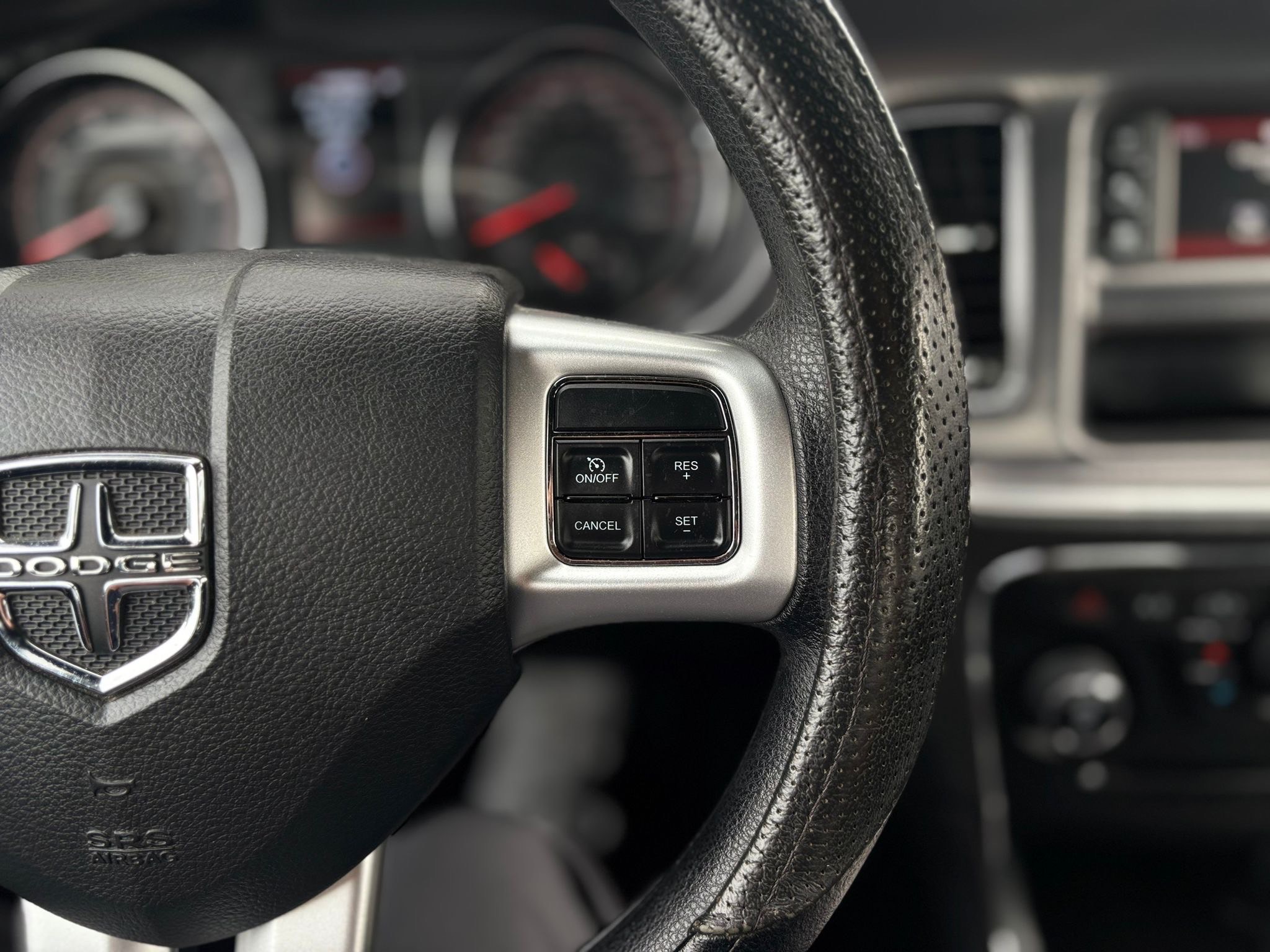 /canwestautoinc/2014-Dodge-Charger-5634504667136364.jpg