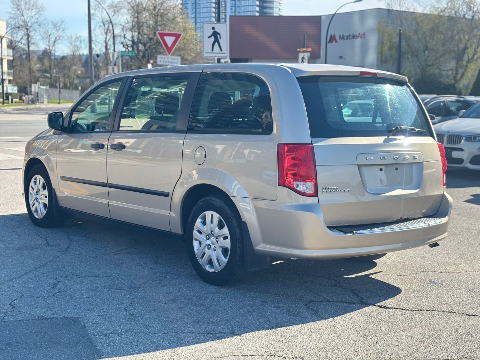 /canwestautoinc/2014-Dodge-GrandCaravan-46864862997433043.jpg