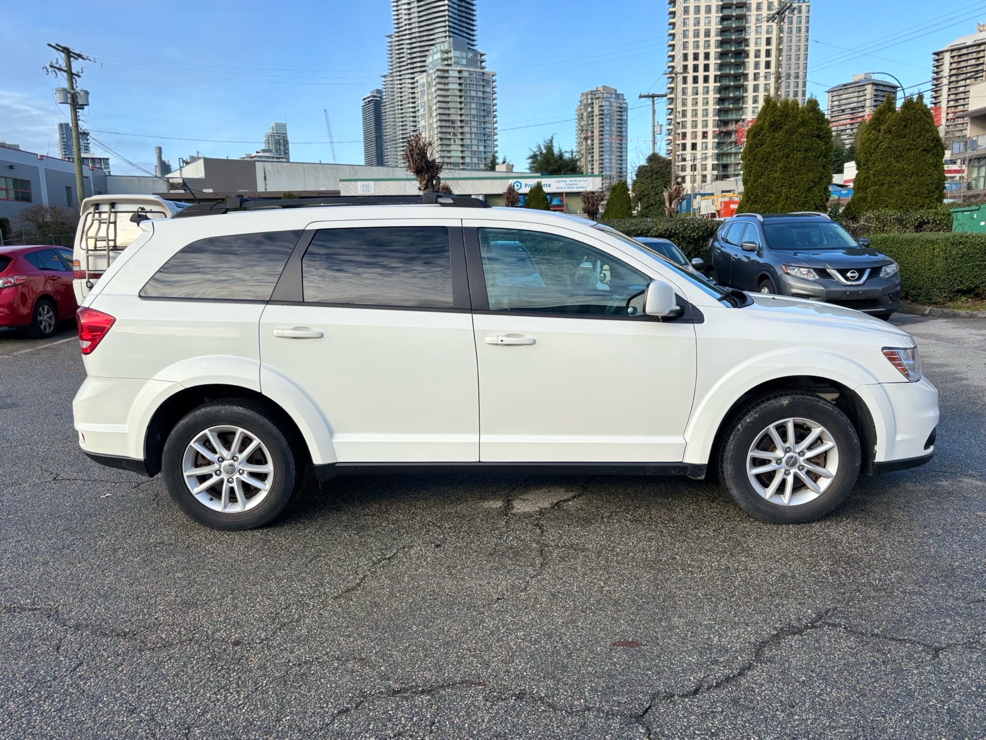 /canwestautoinc/2014-Dodge-Journey-46078643418994725.jpg